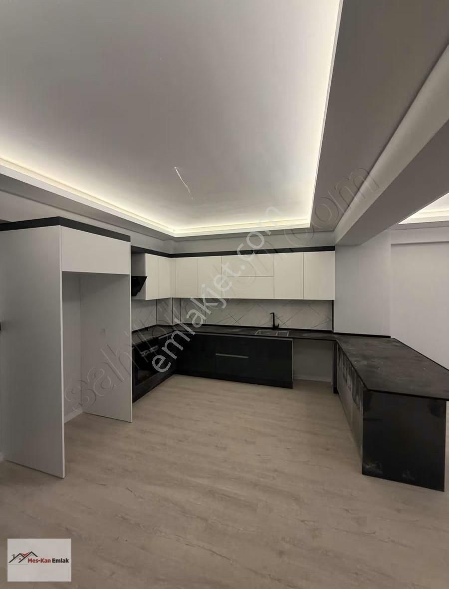 Özlüce Bulvarı Altınşehirde Sıfır 1+1 Geniş Eşyasız Kiralık Lux - Görsel 4