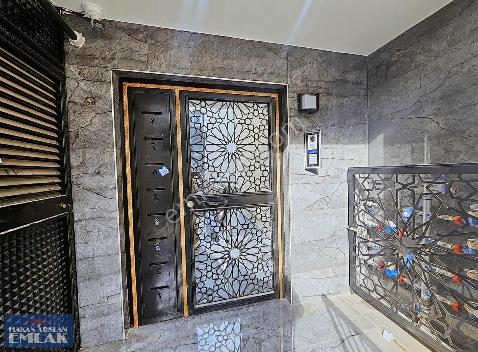 Deniz Manzaralı,güney Cephe Lüx Yapım Katta 1+1 Satılık Daire - Görsel 14