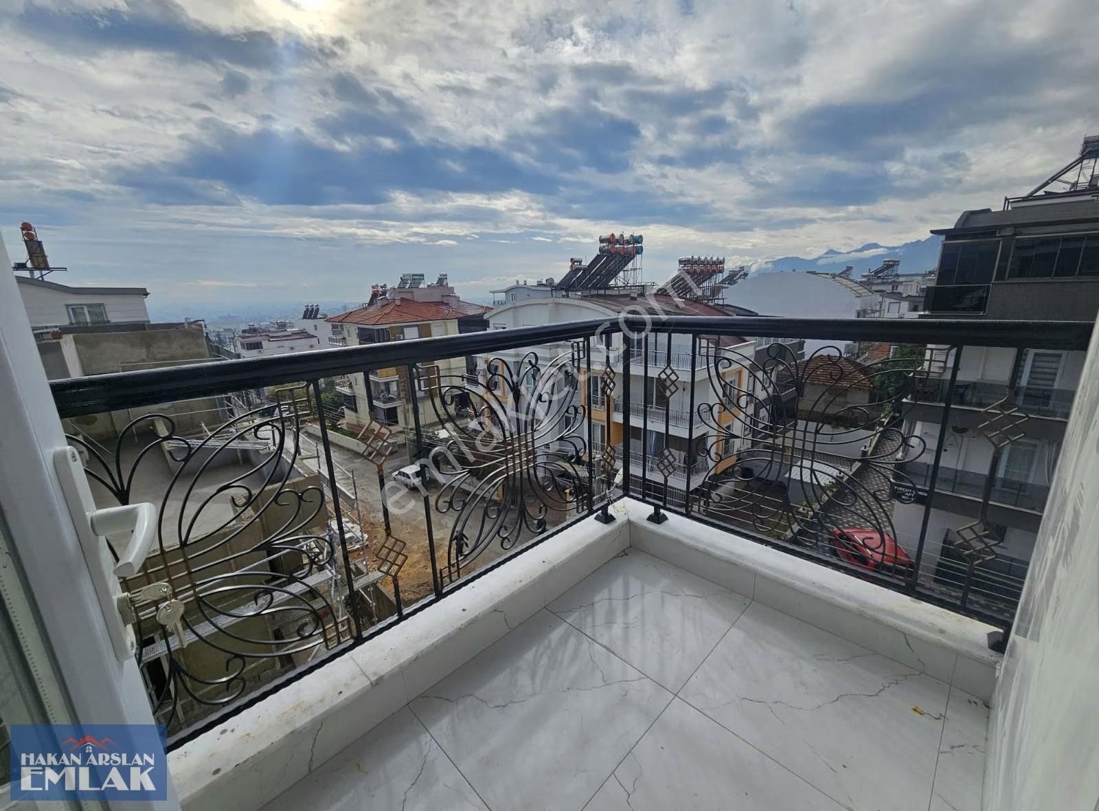 Deniz Manzaralı,güney Cephe Lüx Yapım Katta 1+1 Satılık Daire - Görsel 6