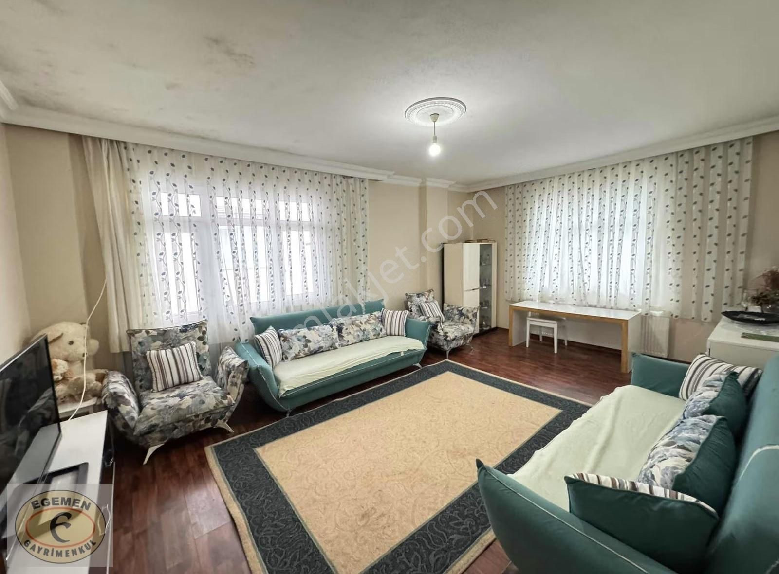 Sultanbeyli Ahmet Yesevi'de 3+1 Toprak Payı Büyük Satılık Daire