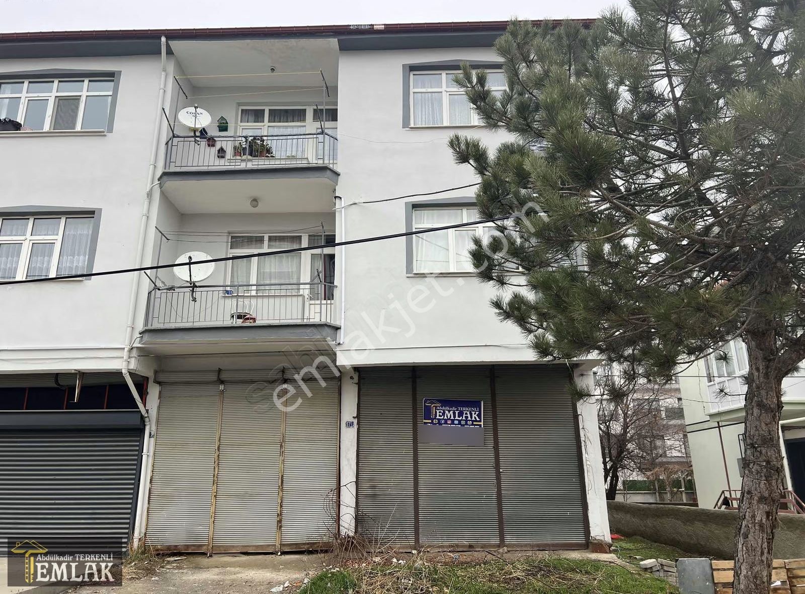Terkenli Emlak 'tan Sanayi Karşısı Dükkan