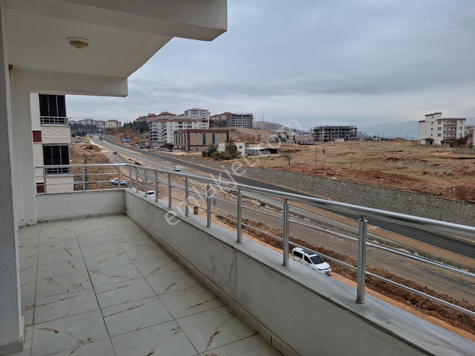 Hakev'den Yeni Öğretmen Evi Yanında Kiralık 3+1 Daire - Görsel 4