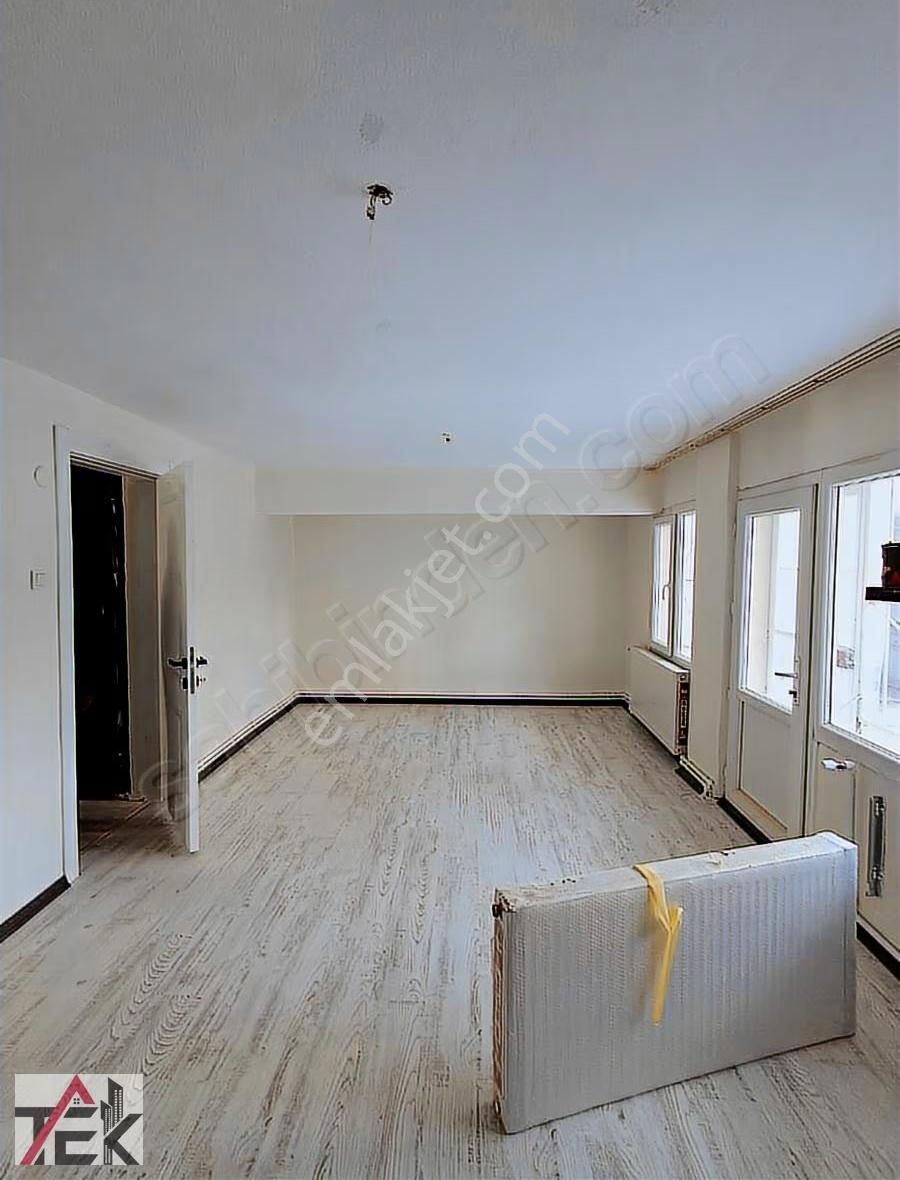 Atatürk De 3+1 İçi Yapılı Bahçe Katı Kiralık