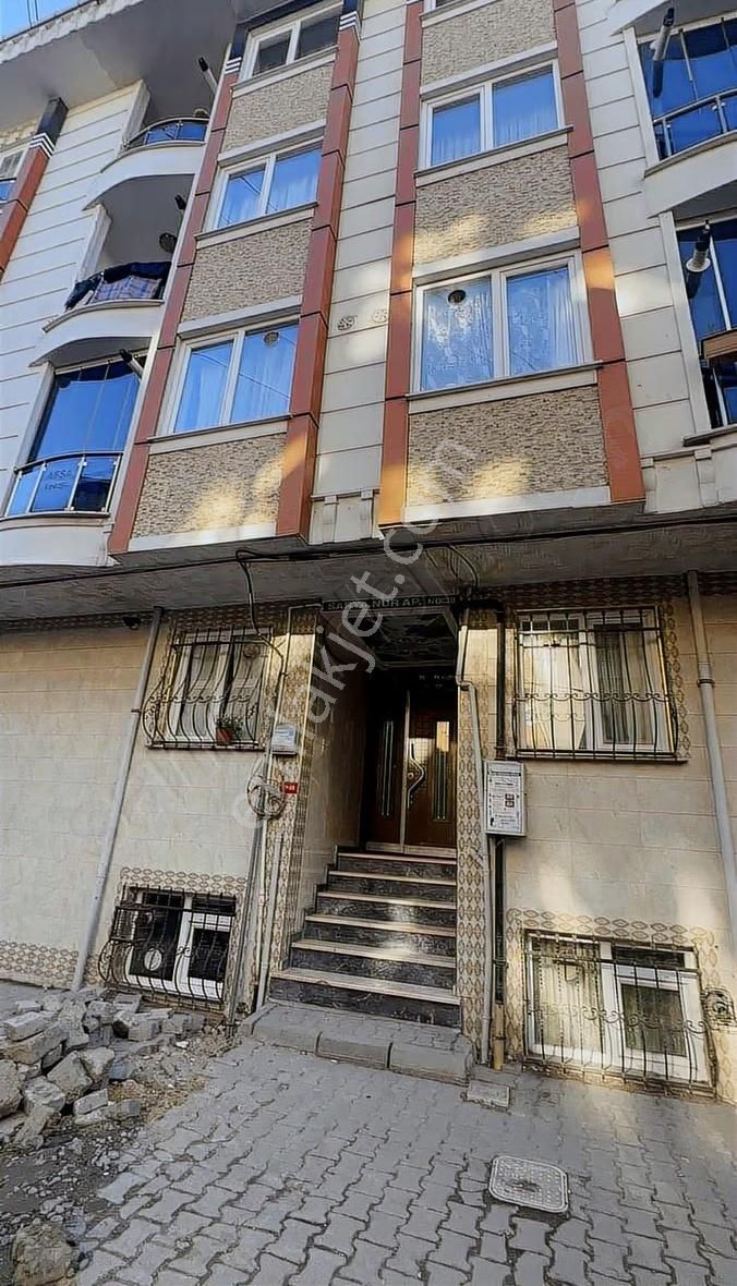 Esenyurt'ta Acil Satılık 2+1 Sığınaklı Bahçe Katı - Görsel 3