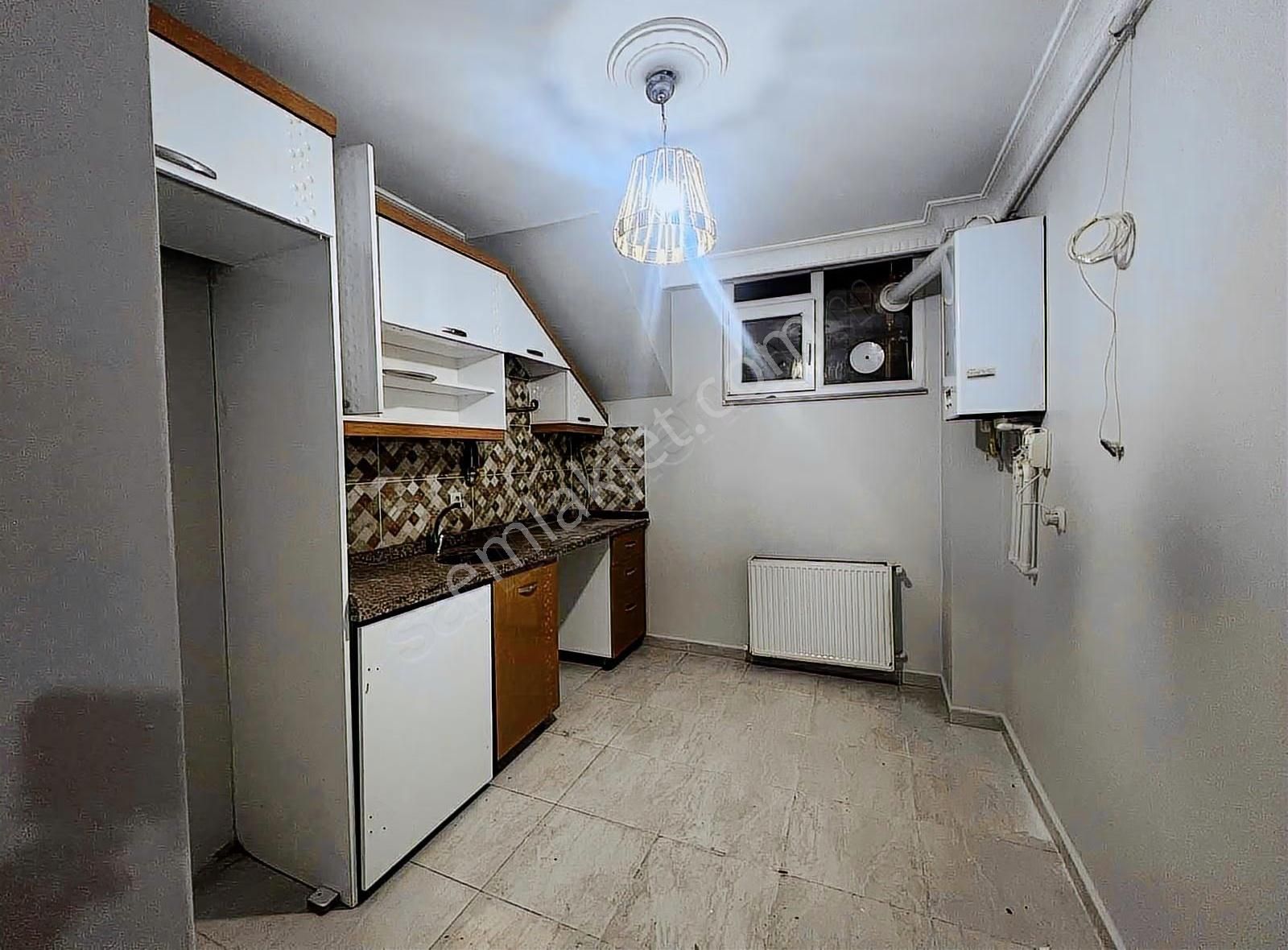 Esenyurt'ta Acil Satılık 2+1 Sığınaklı Bahçe Katı - Görsel 2