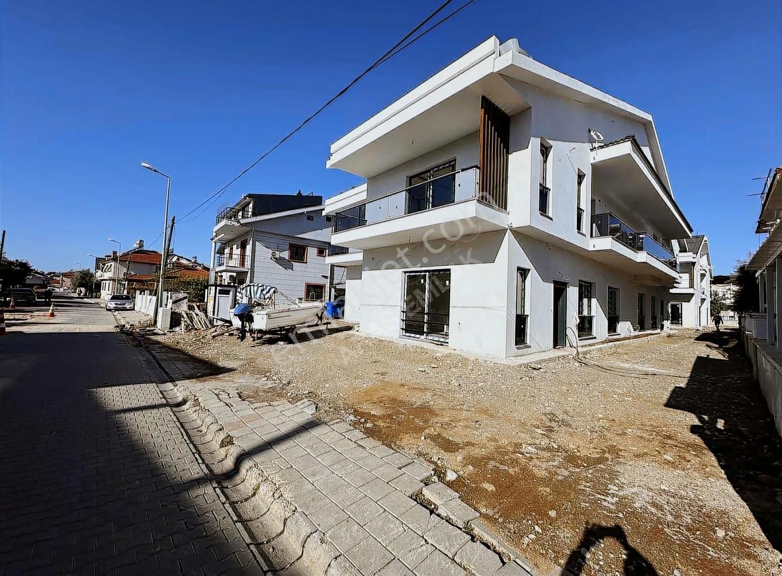 Aras Emlak'tan Foça Da Fırsat Müstakil Girişli 2+1 Daire - Görsel 14