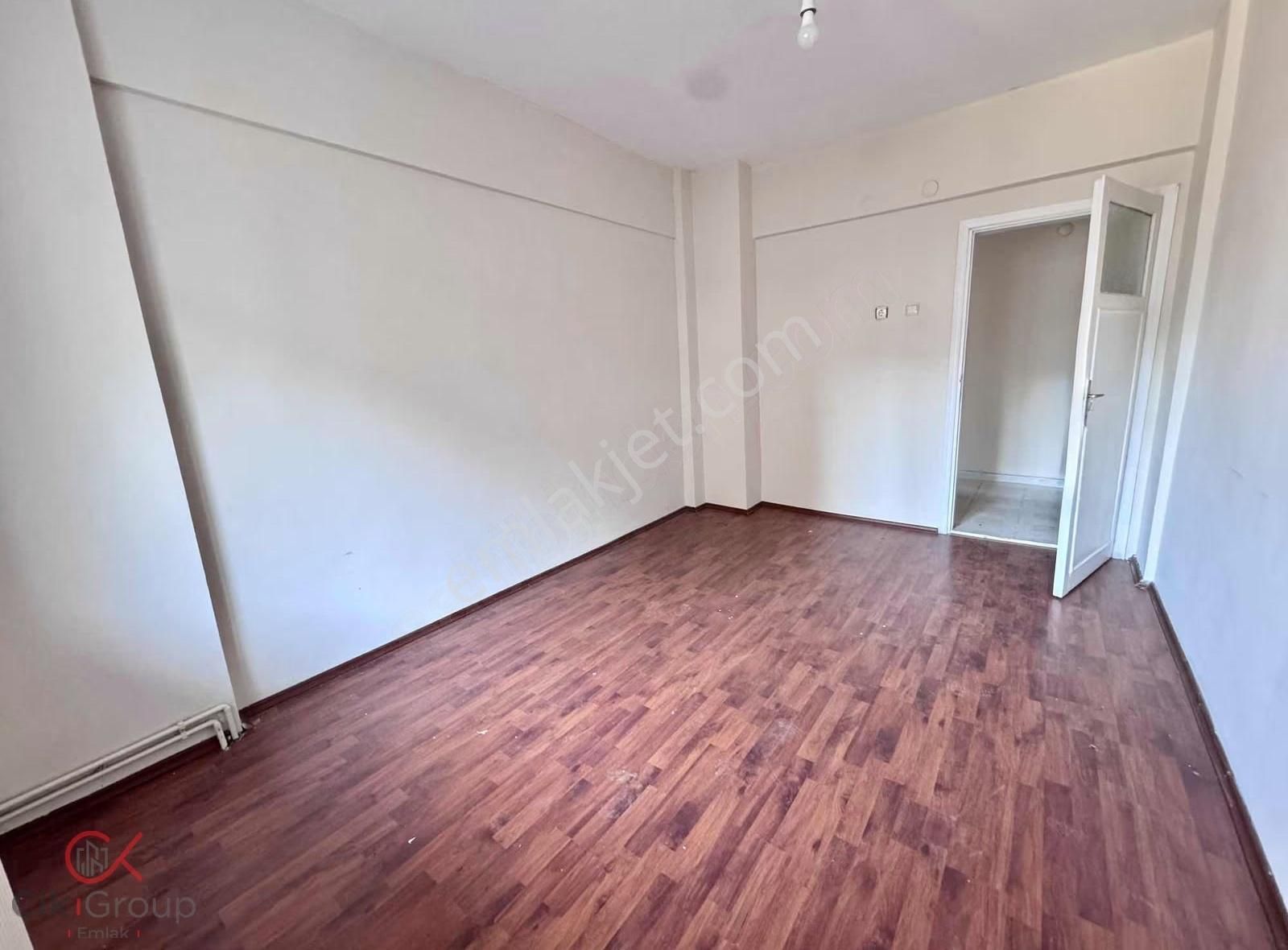 Clk Gm'den Alanönünde Kiralık 3+1 Arakat Asansörlü Daire - Görsel 5