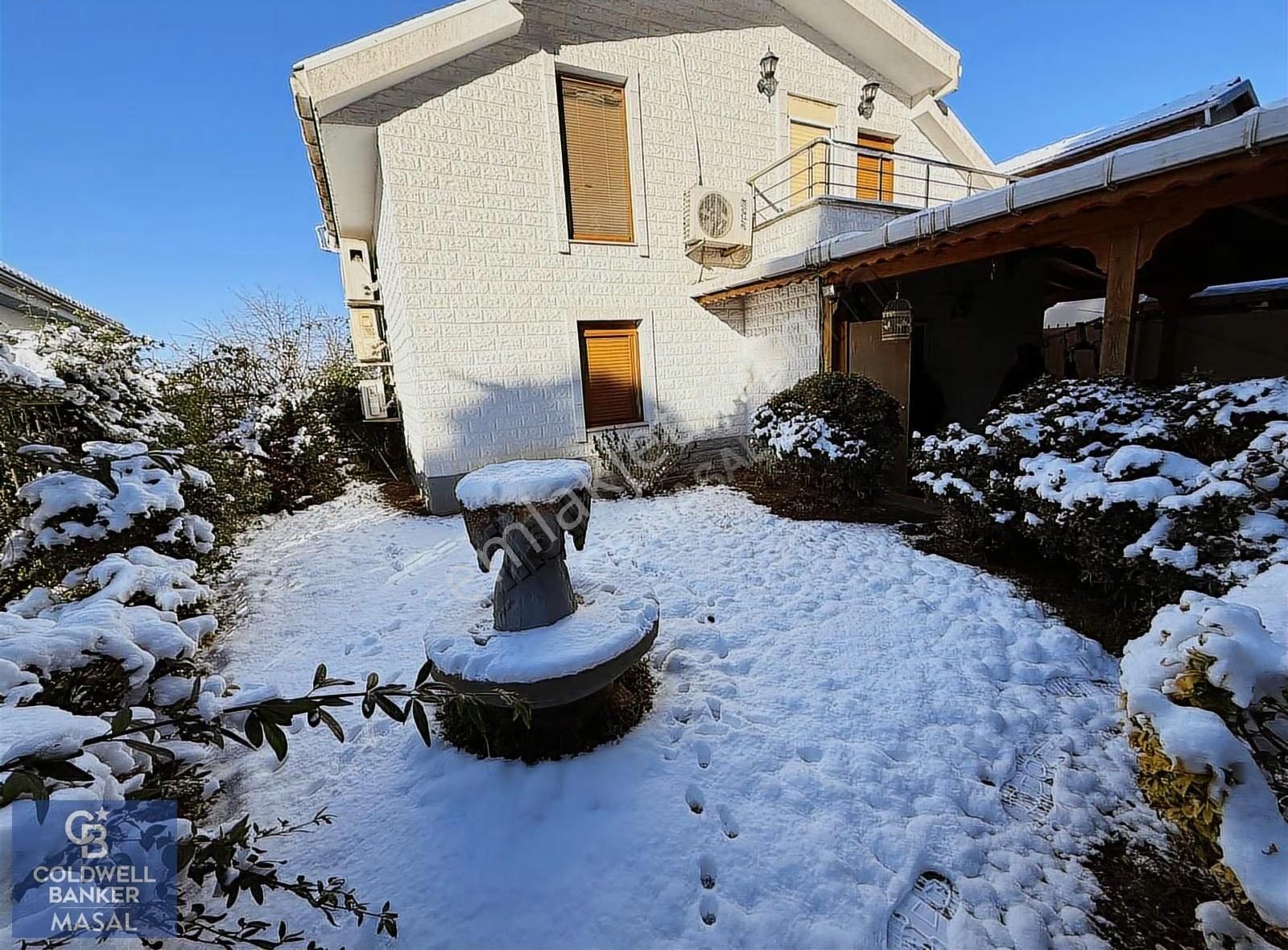 Sancaktepe Paşaköy 5+1 Eşyalı Trıpleks Bahçeli Müstakil Villa