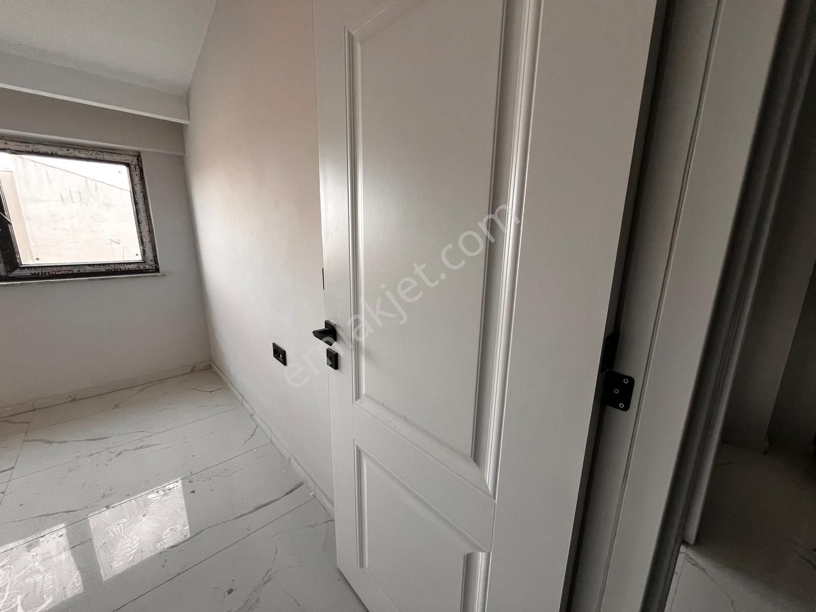 Anadolu Üni Önünde Asansörlü Tek Tapu 5 Adet 1+1 Daire Bk-29 - Görsel 5