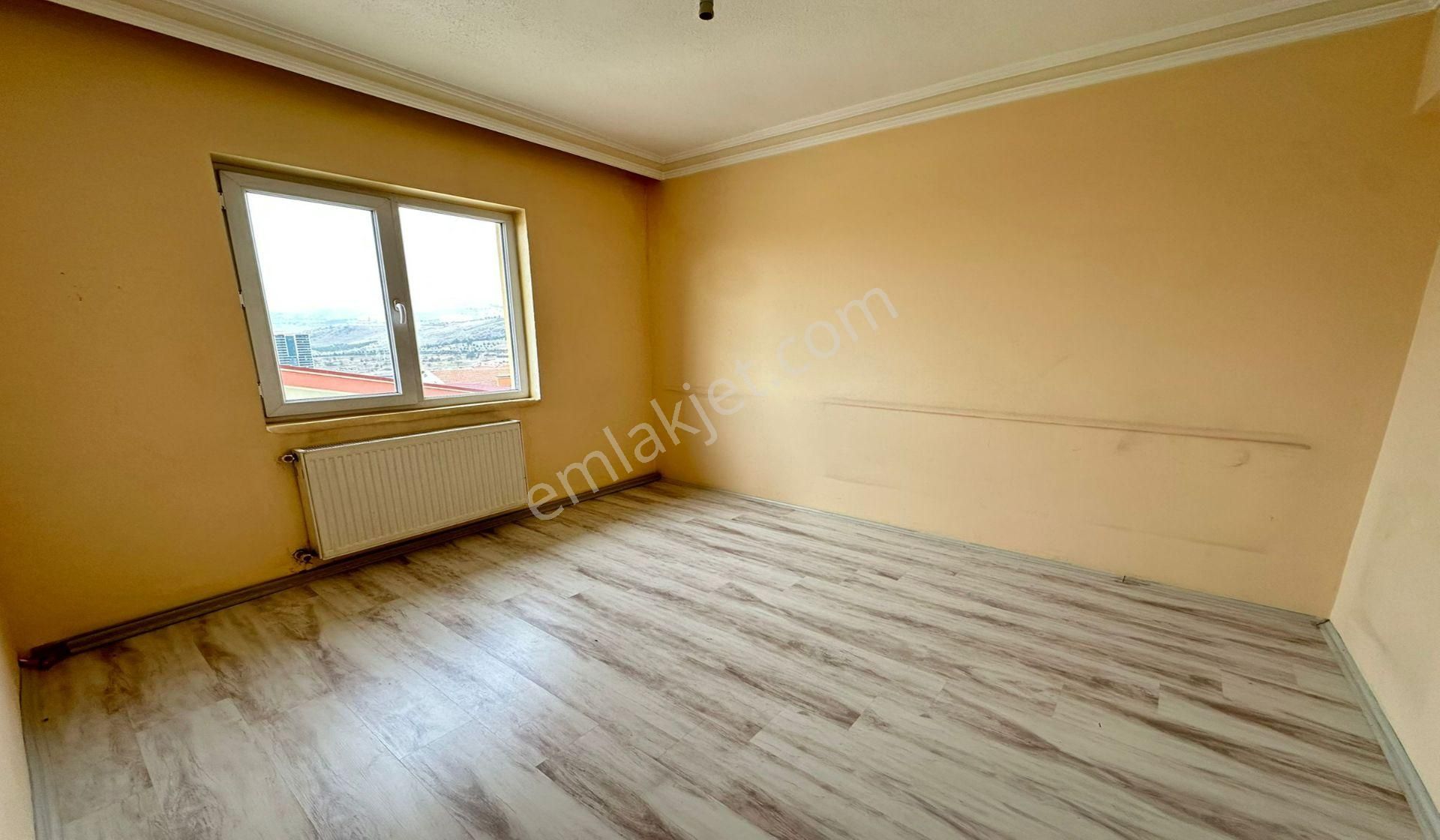Ufuktepe Cadde Üzeri 3+1 Katta Geniş Daire Arayanlara Fırsat - Görsel 25