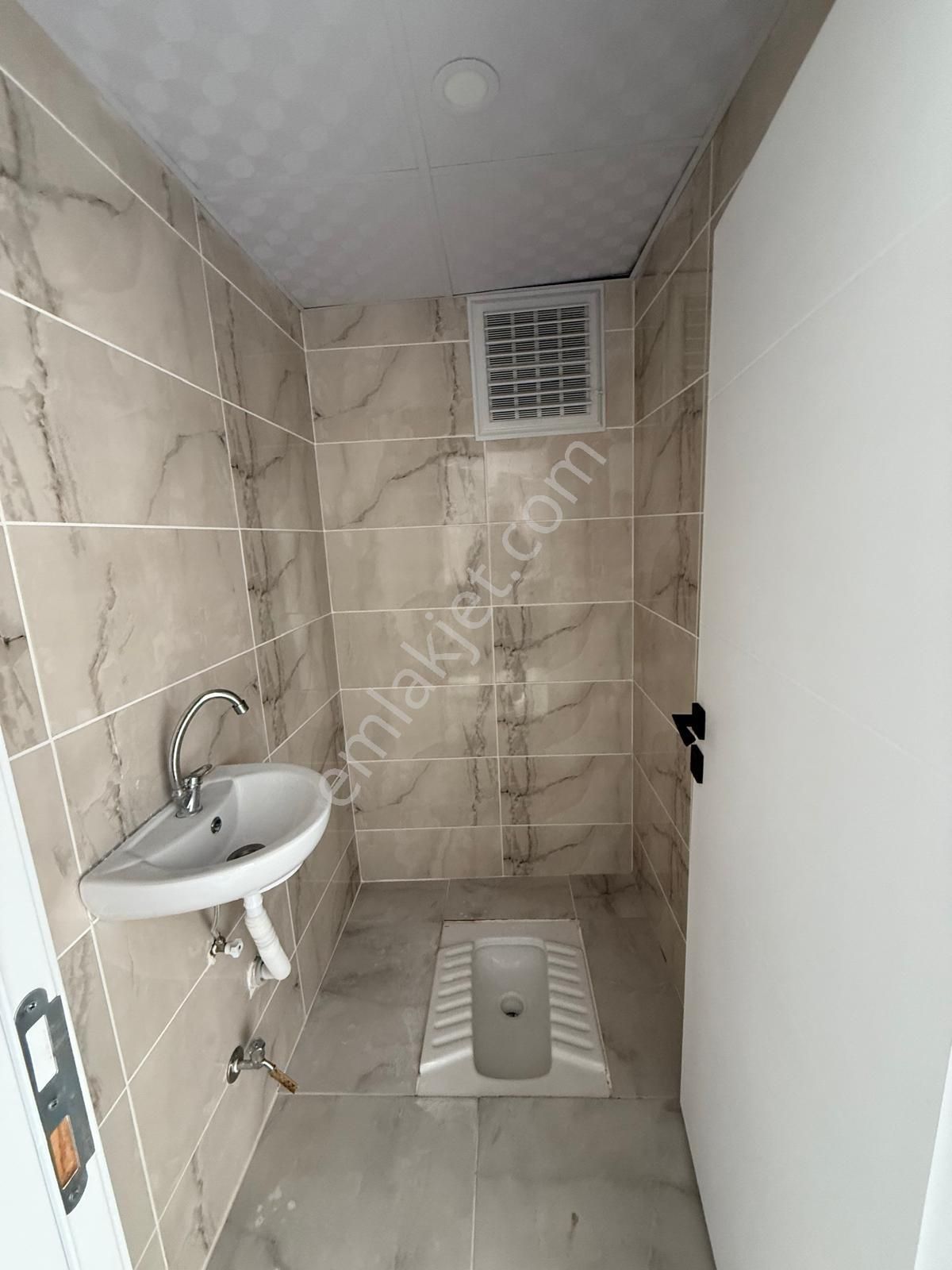 Ergünler İnşaattan Hastane Önü Yerden Isıtmalı 2+1 Kiralık Daire - Görsel 8