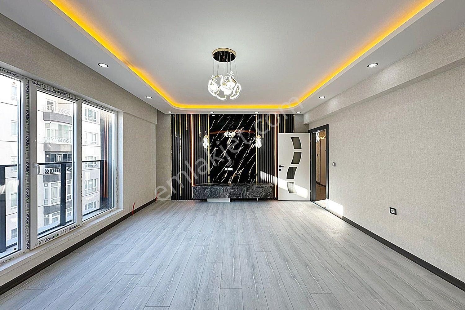 Karakaya'da Modern Tasarım & Ultralüks Donanımlı 3+1 Daire - Görsel 10