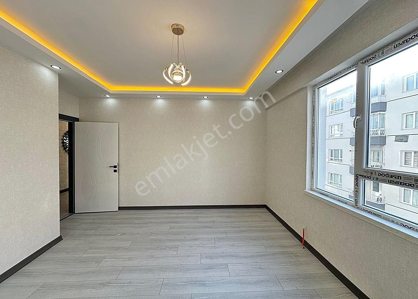 Karakaya'da Modern Tasarım & Ultralüks Donanımlı 3+1 Daire - Görsel 13