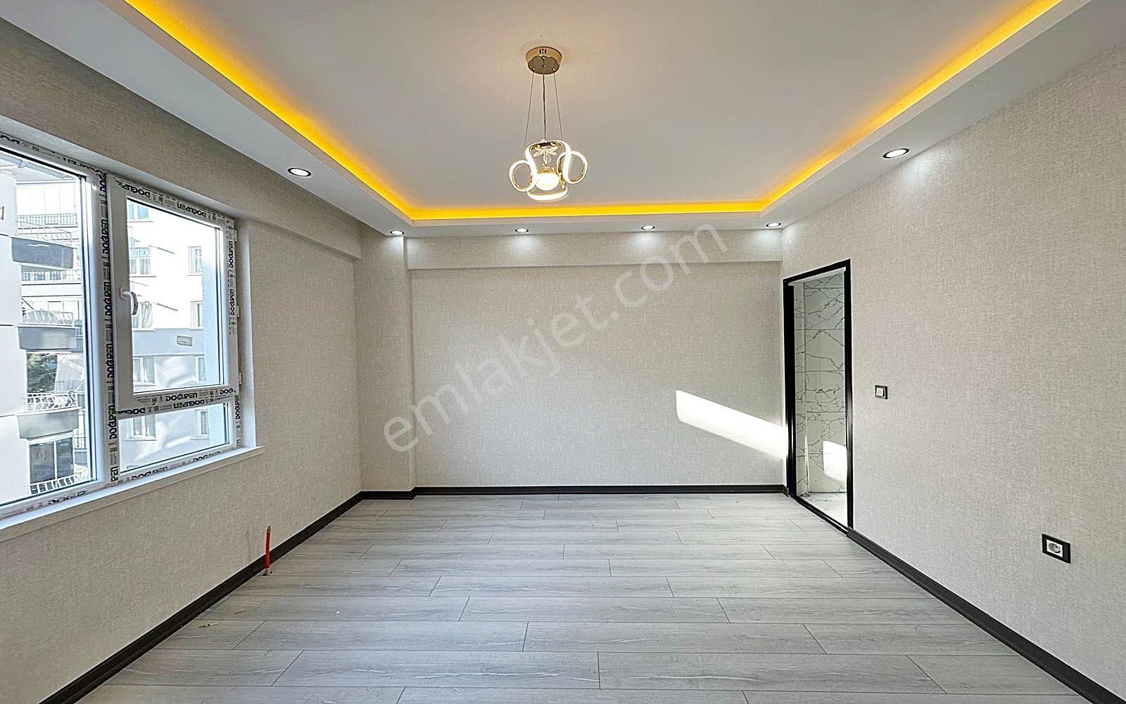 Karakaya'da Modern Tasarım & Ultralüks Donanımlı 3+1 Daire - Görsel 12