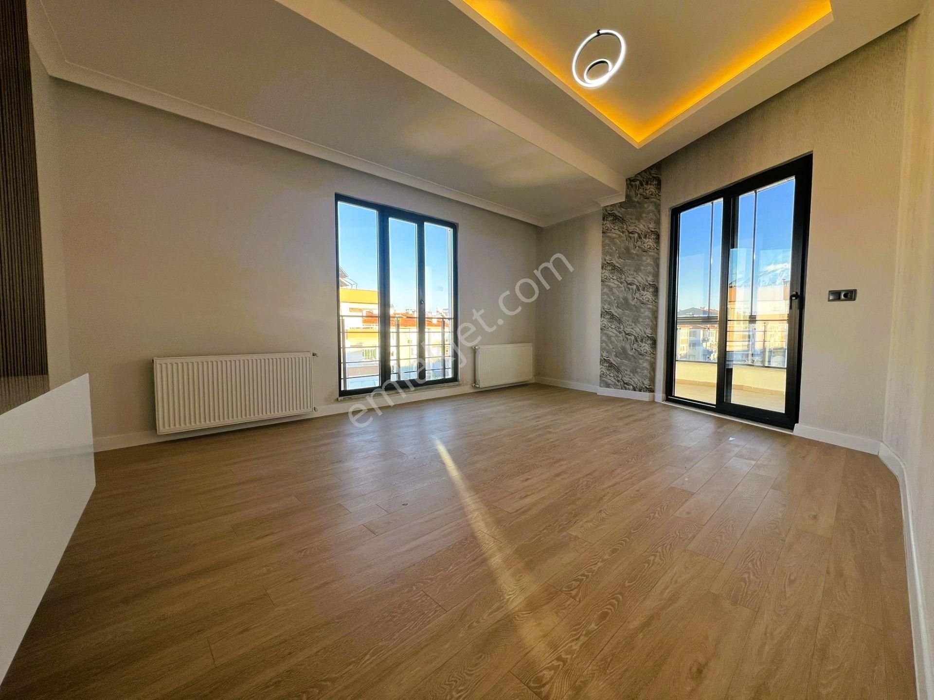 ✅✅alçınar Emlaktan Öncephe Ayrı Mutfak Cam Balkonlu 2+1✅✅ - Görsel 3
