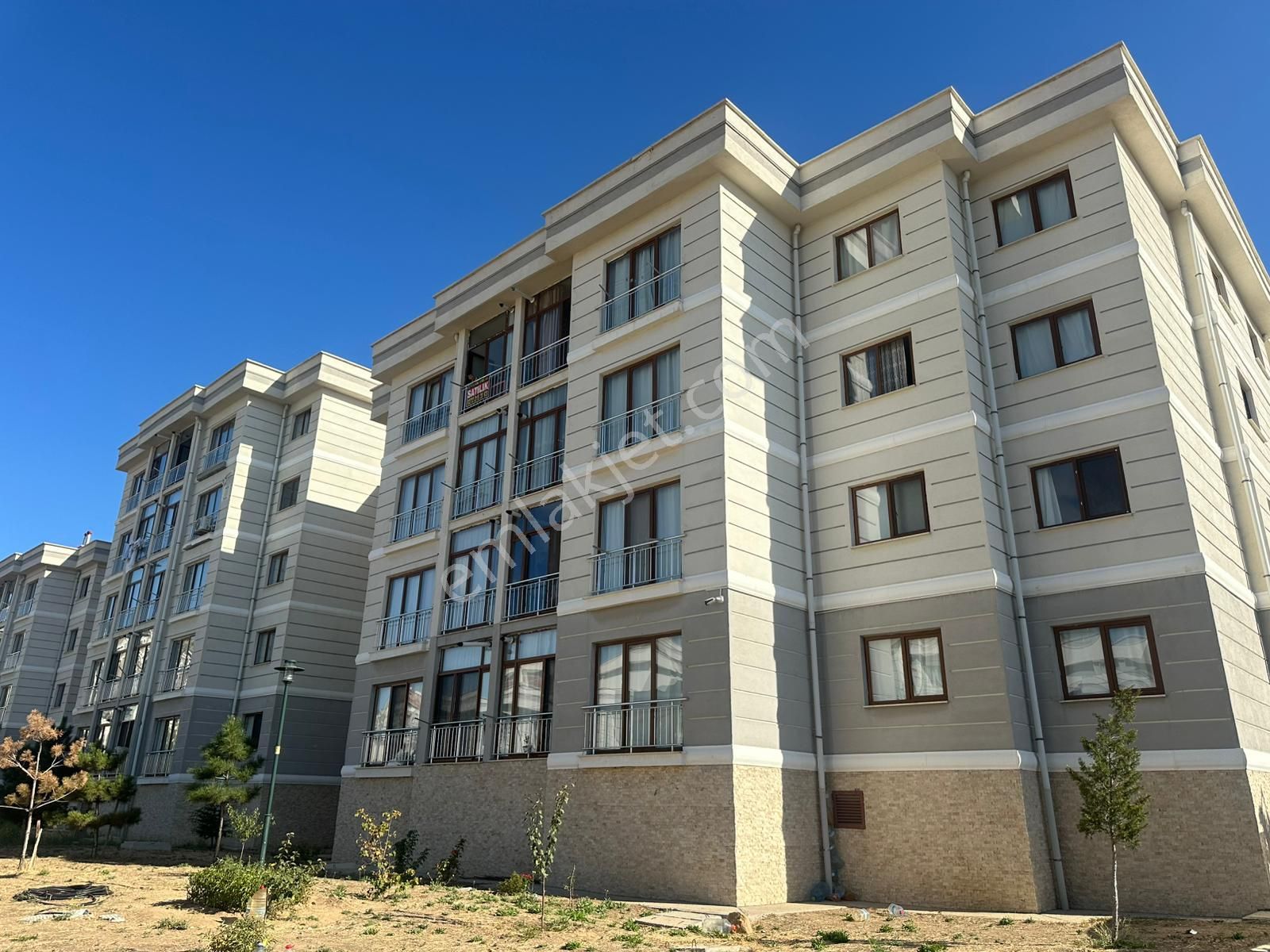 Afyon Üçok Emlaktan Kanlıca Mah Satılık 2+1 Tokide Fırsat Daire