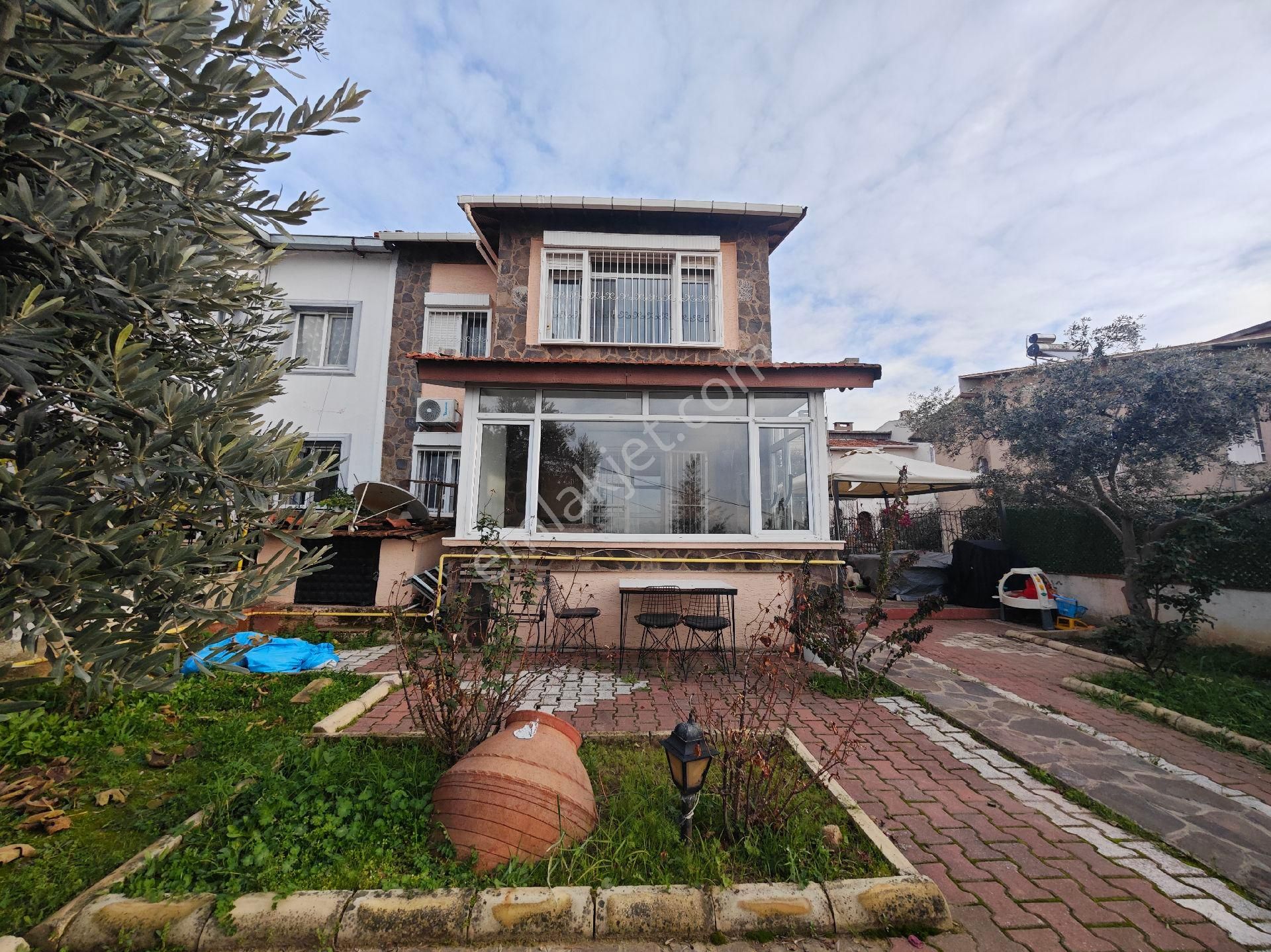 Evka 2 Mahallesi Çiğli İzmir De Satılık 3+1 Dubleks Villa - Görsel 2