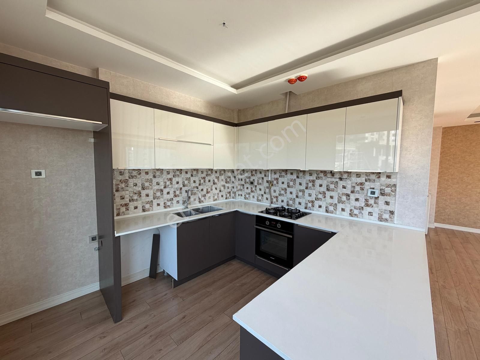 Karınca'dan Merkezi Pektaş İnşaat Doğalgazlı, 3+1 Kiralık Daire! - Görsel 3