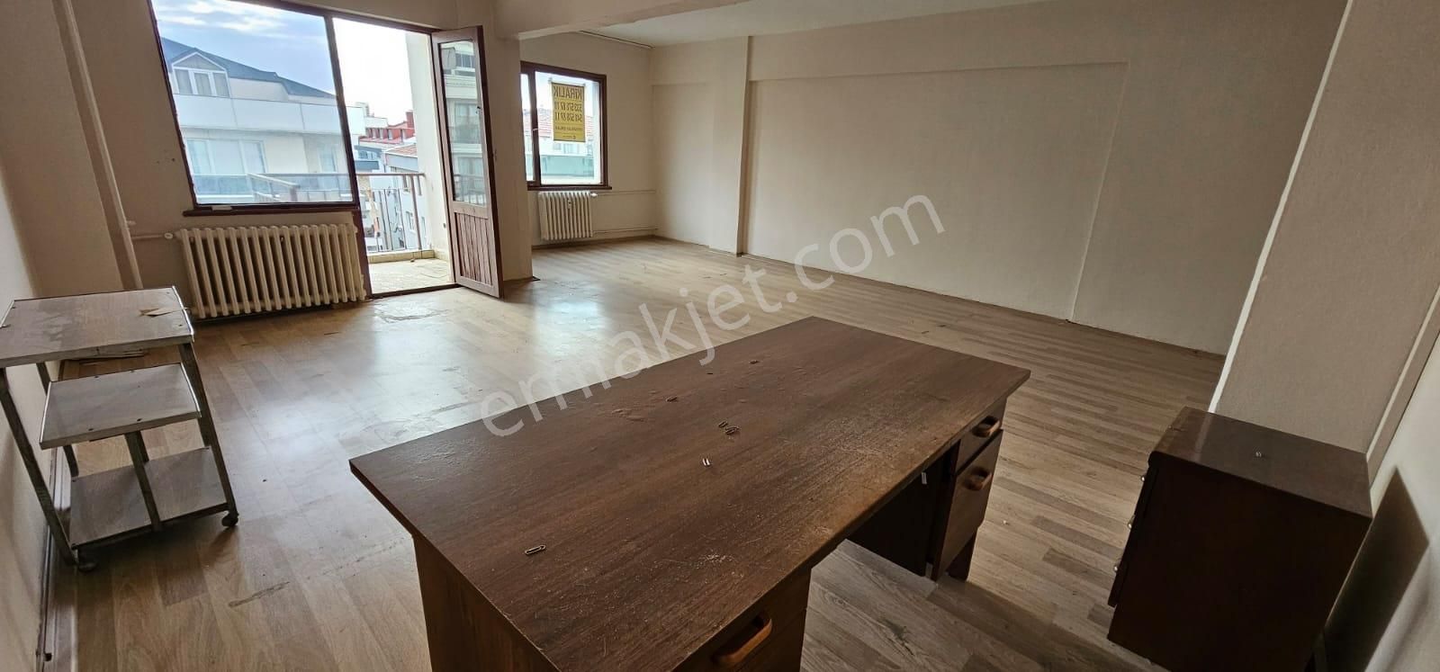 Maltepe Bağdat Caddesi Üzerinde Asansörlü 155 M2 2+1 Merkezi Doğ - Görsel 28