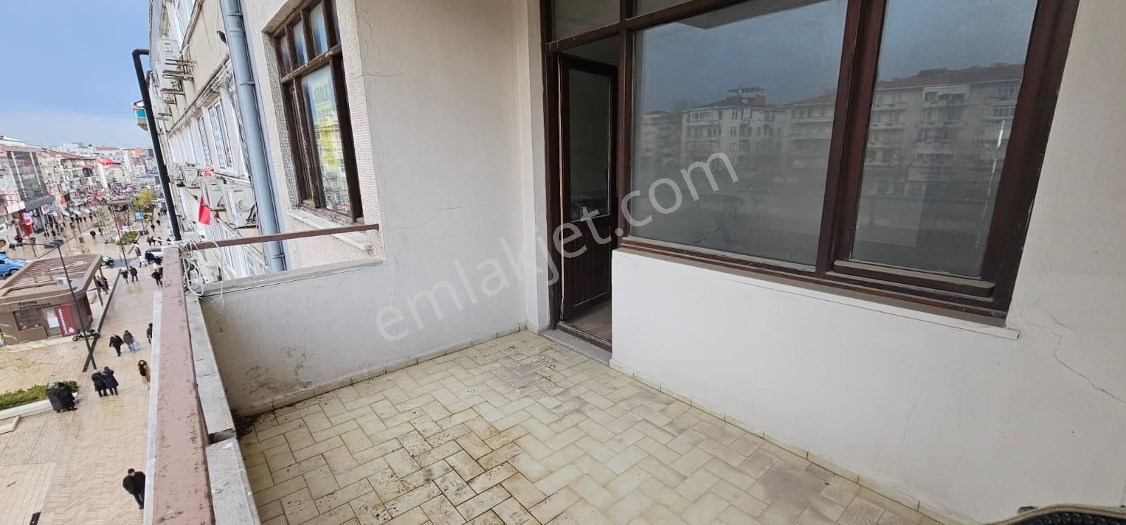 Maltepe Bağdat Caddesi Üzerinde Asansörlü 155 M2 2+1 Merkezi Doğ - Görsel 32