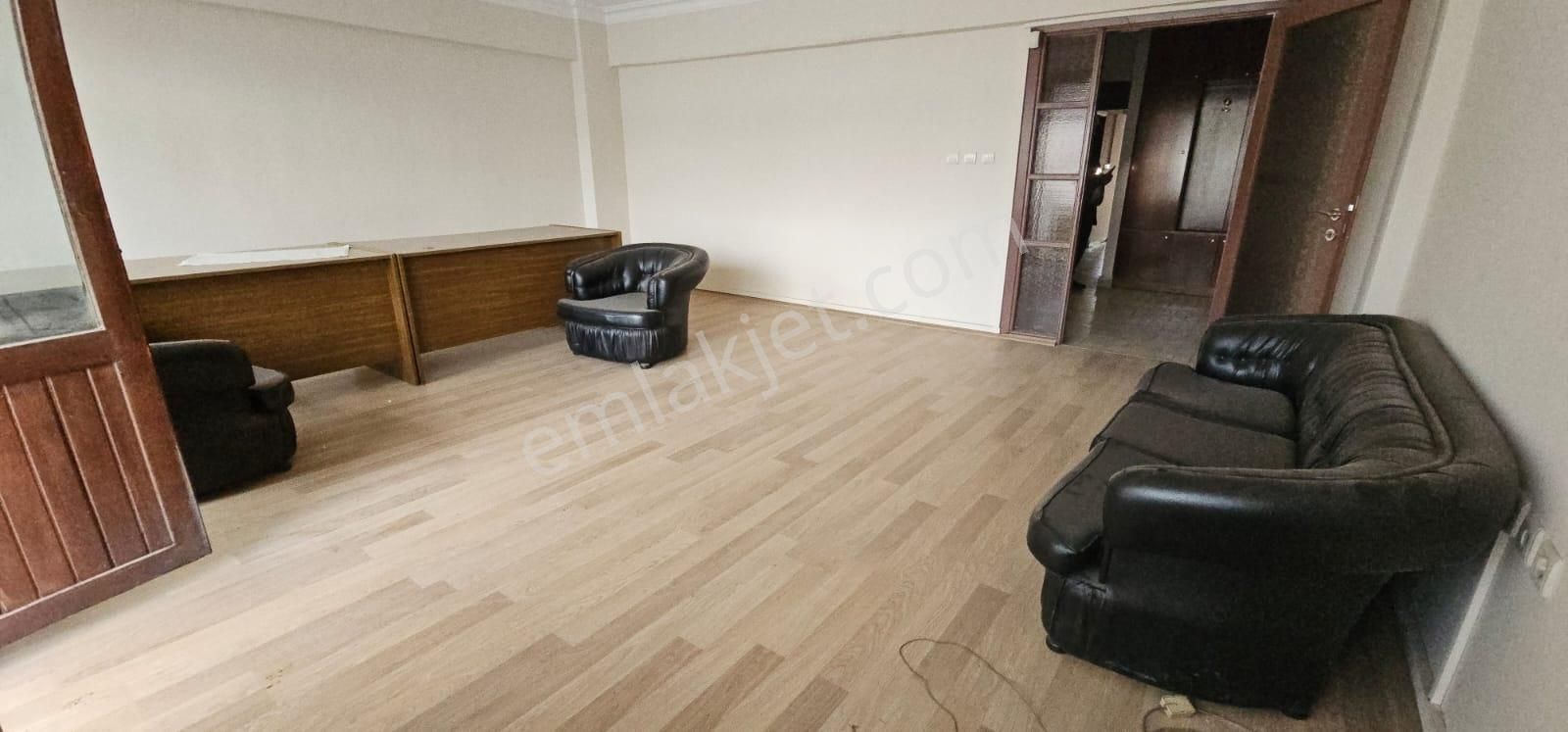 Maltepe Bağdat Caddesi Üzerinde Asansörlü 155 M2 2+1 Merkezi Doğ - Görsel 20