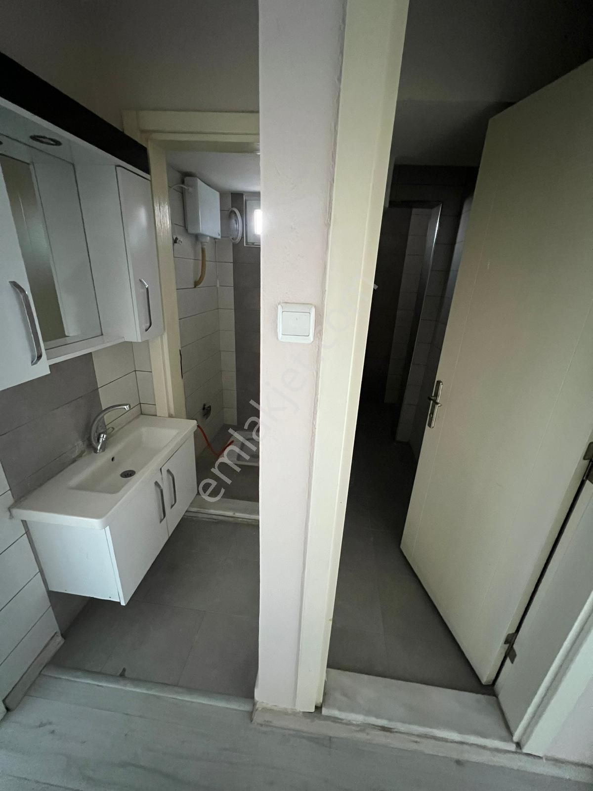 Ender Uysal Gayrimenkulden Fatihte İçi Yenilenmiş Masrafsız 2+1 Satılık Daire.. - Görsel 7