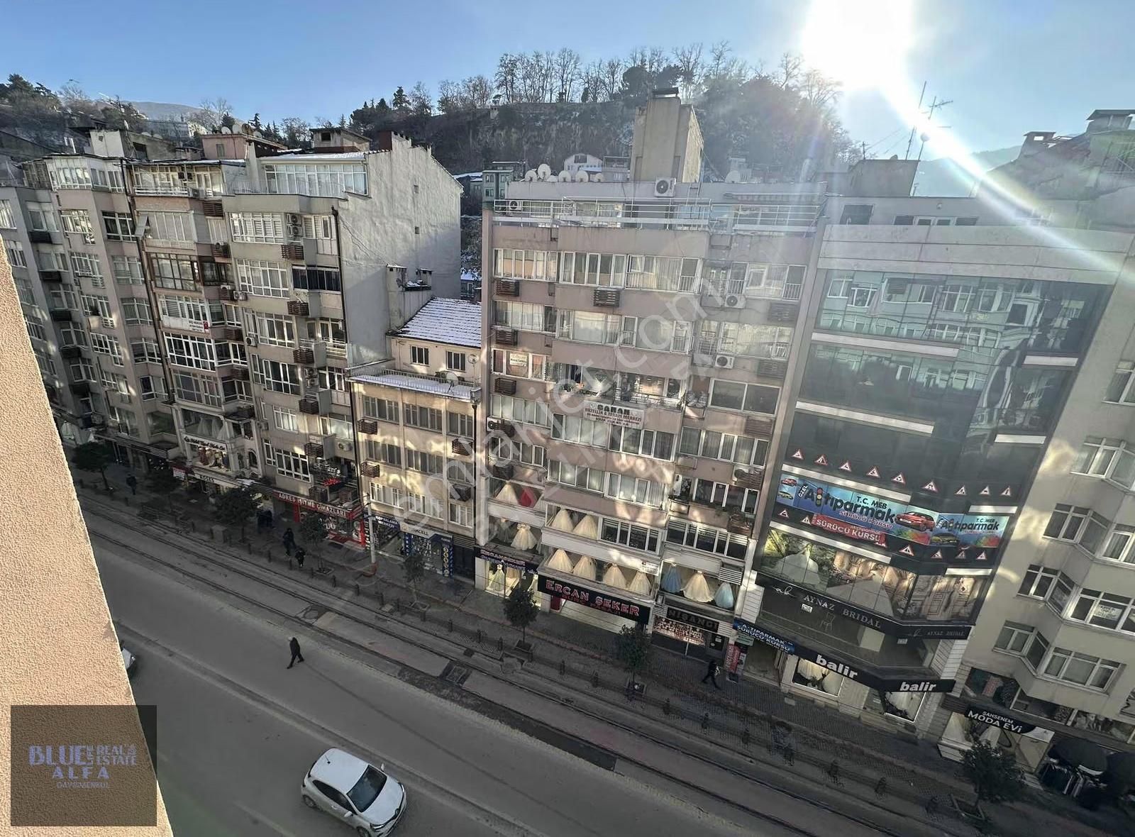 Altıparmak Caddesi Cepheli Full Eşyalı Kiralık 3+1 Daire - Görsel 28