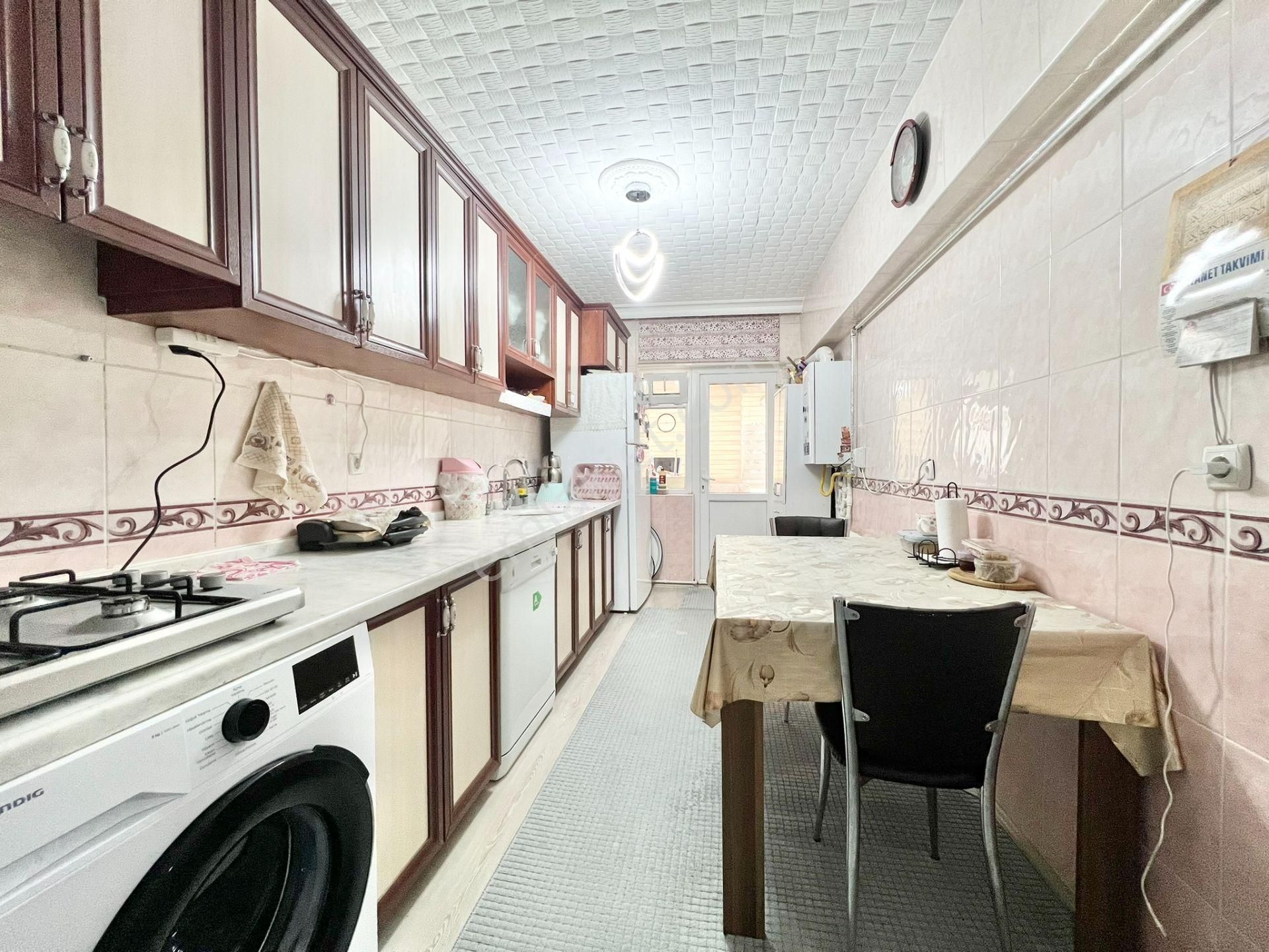 Pursaklar Mehmet Zengin Emlak'tan 2.kat 3+1 Çarşı İçinde Yapılı Masrafsız Daire - Görsel 7