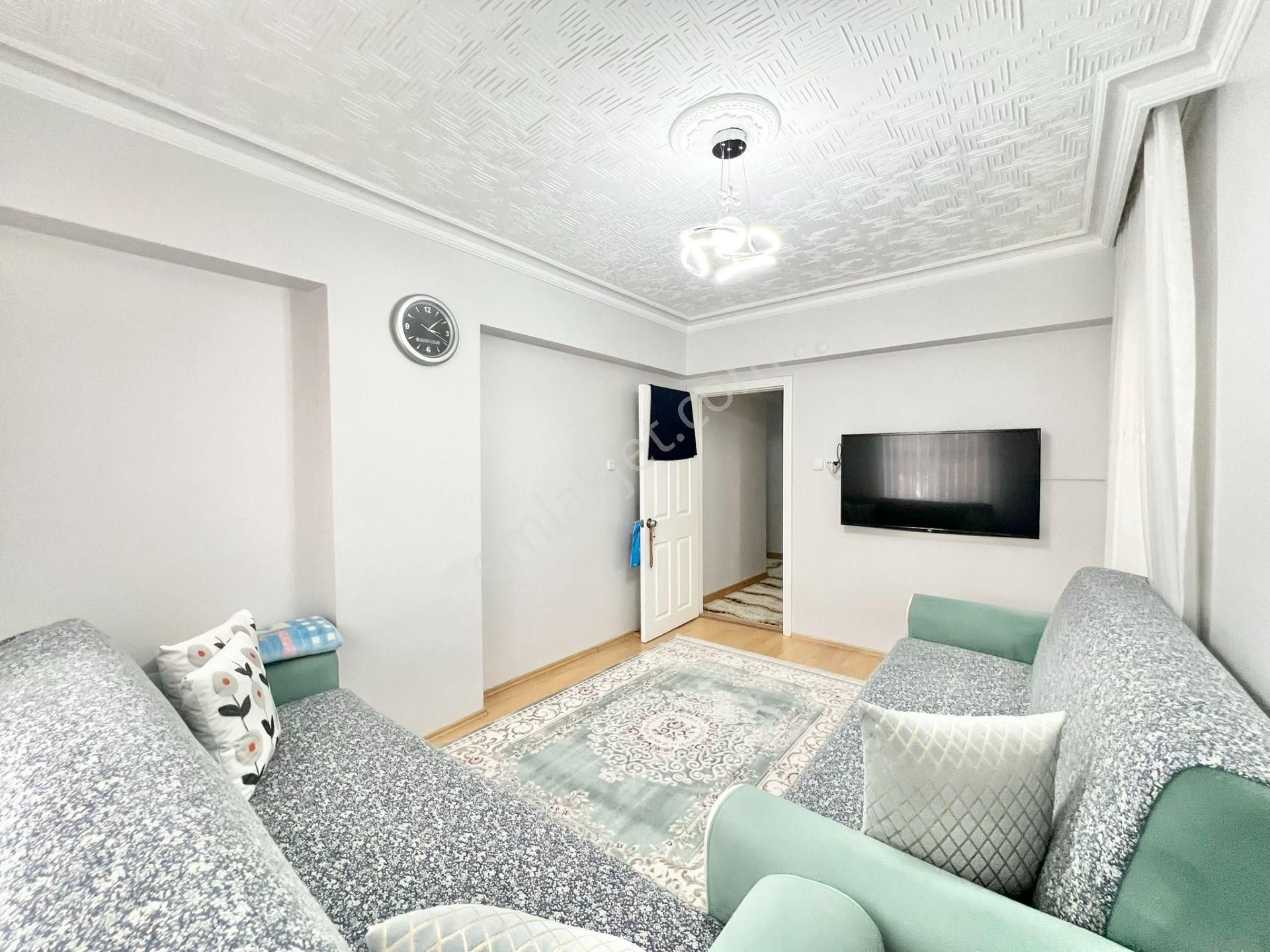 Pursaklar Mehmet Zengin Emlak'tan 2.kat 3+1 Çarşı İçinde Yapılı Masrafsız Daire - Görsel 15