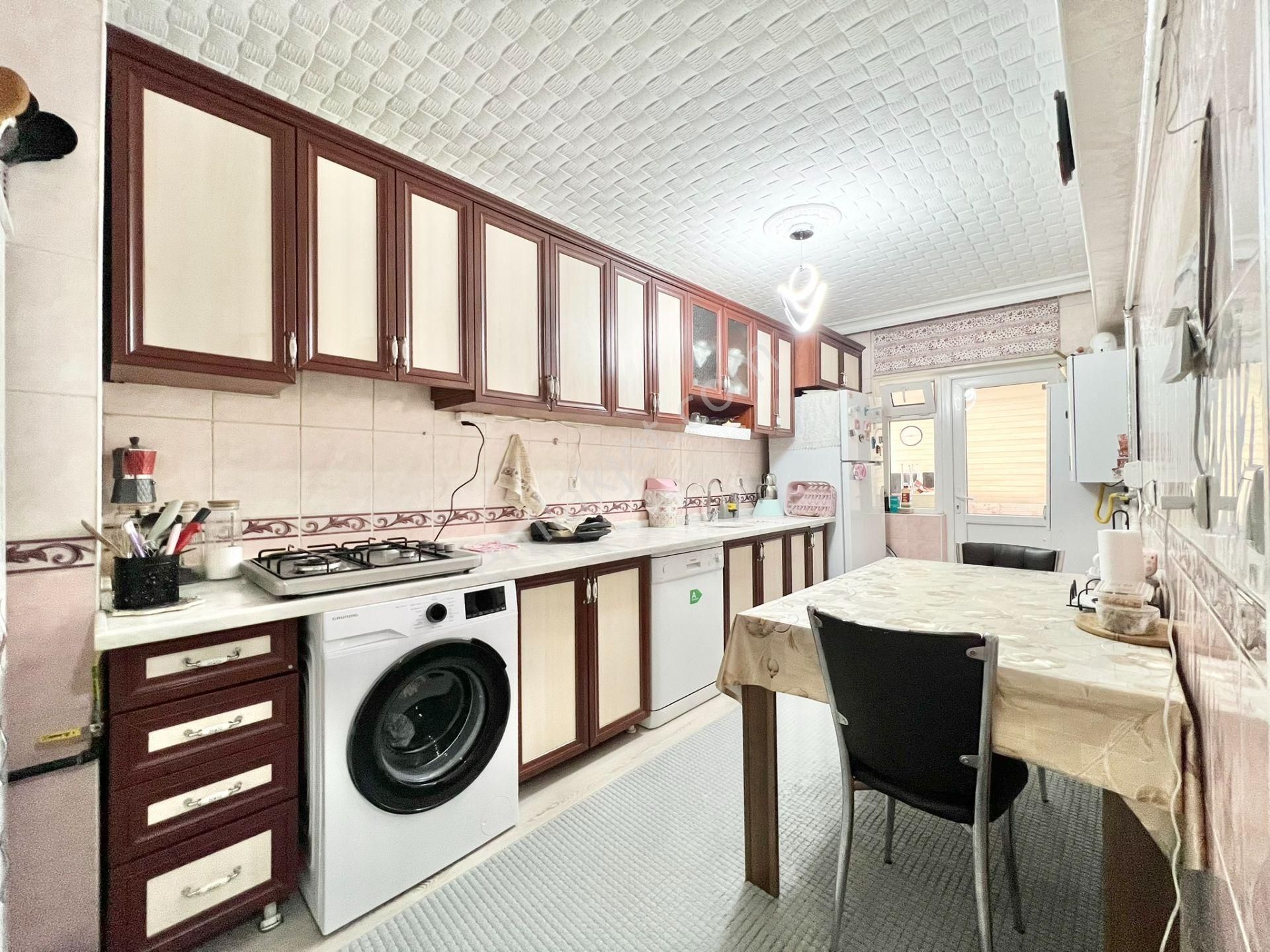 Pursaklar Mehmet Zengin Emlak'tan 2.kat 3+1 Çarşı İçinde Yapılı Masrafsız Daire - Görsel 6