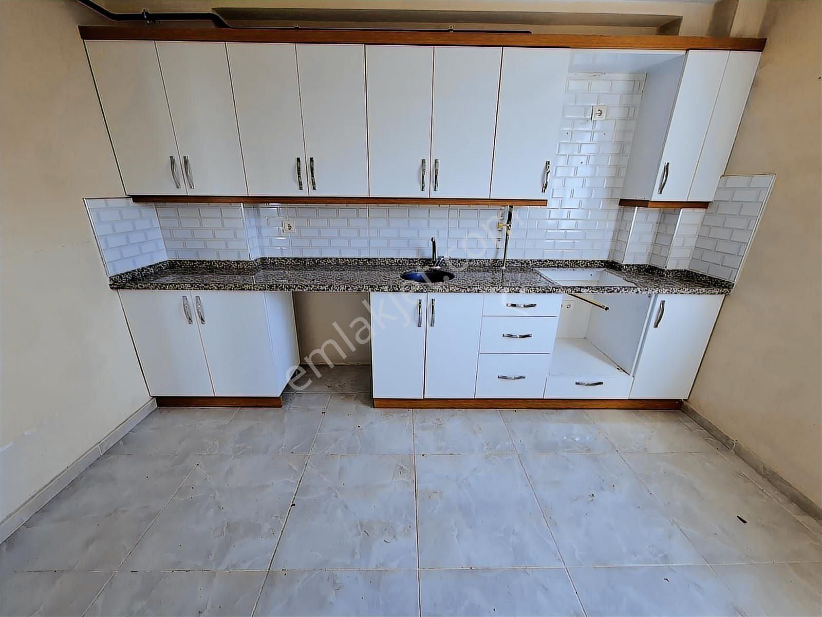 Atıcı'dan Bulvar Üzerinde Satılık İskanlı Yatay Mimarî 3+1 Daire - Görsel 11