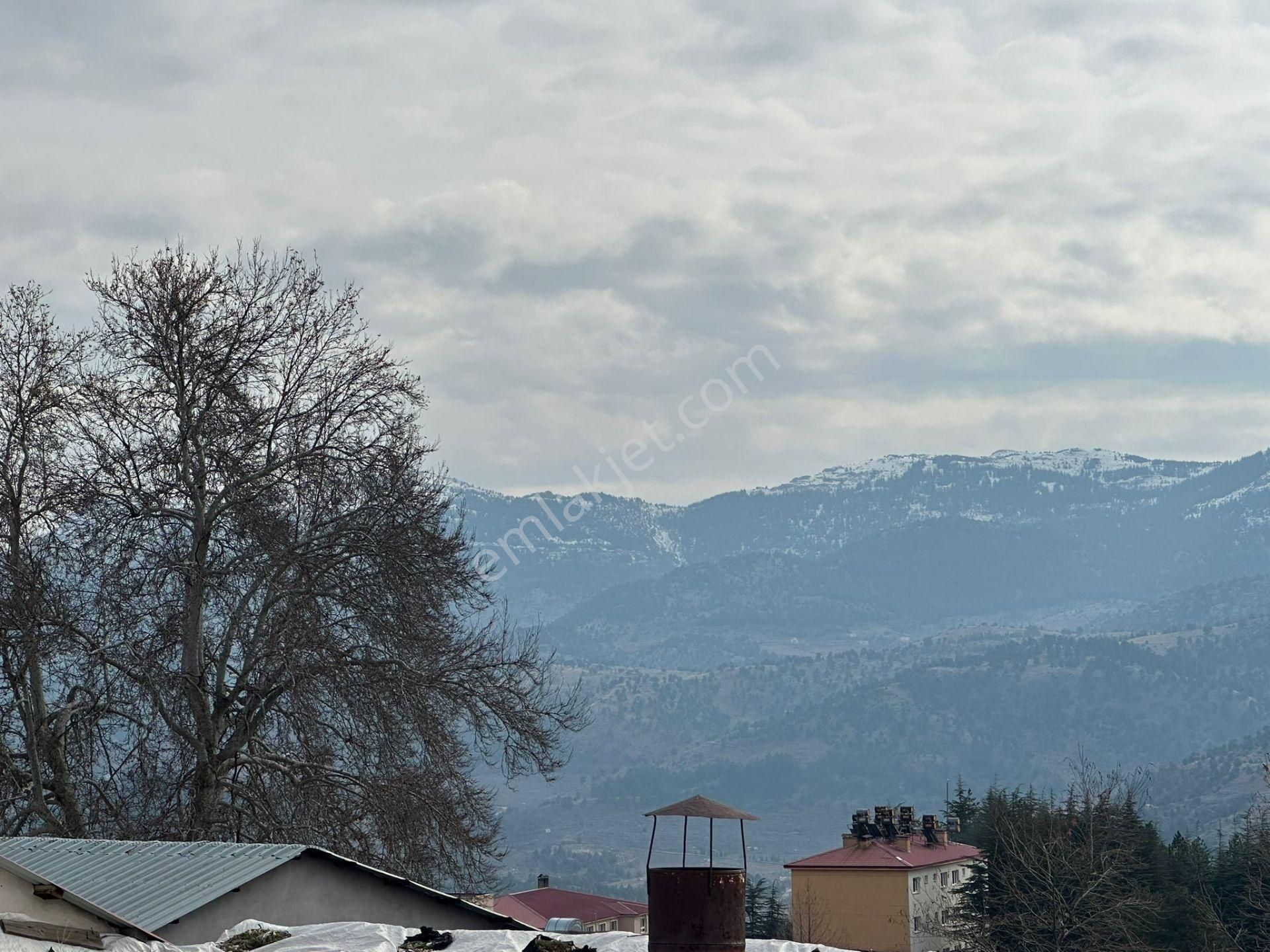 Mersin Toroslar Arslanköyde Göl Manzaralı Satılık Tarihi Taş Ev - Görsel 12