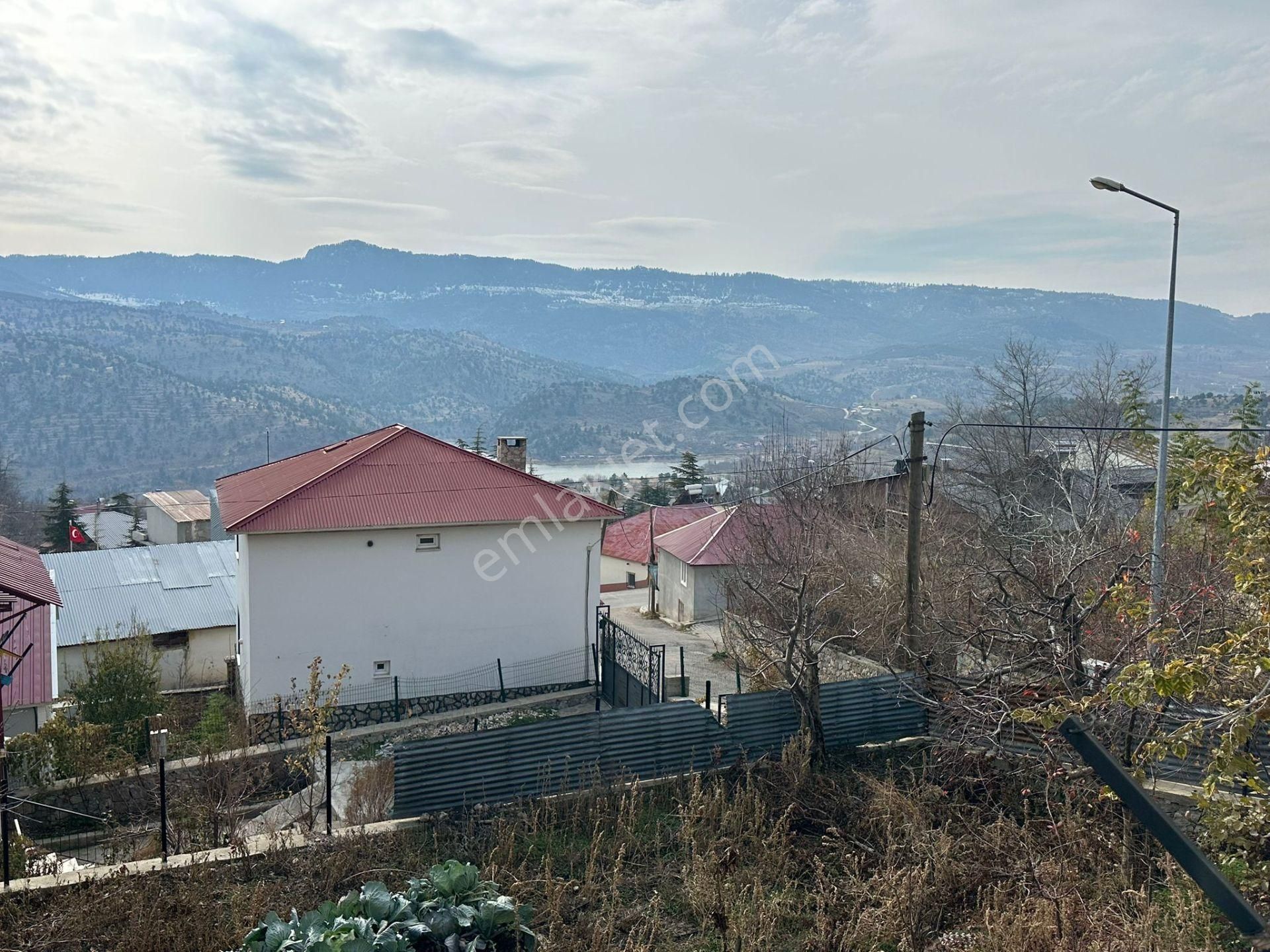 Mersin Toroslar Arslanköyde Göl Manzaralı Satılık Tarihi Taş Ev - Görsel 5