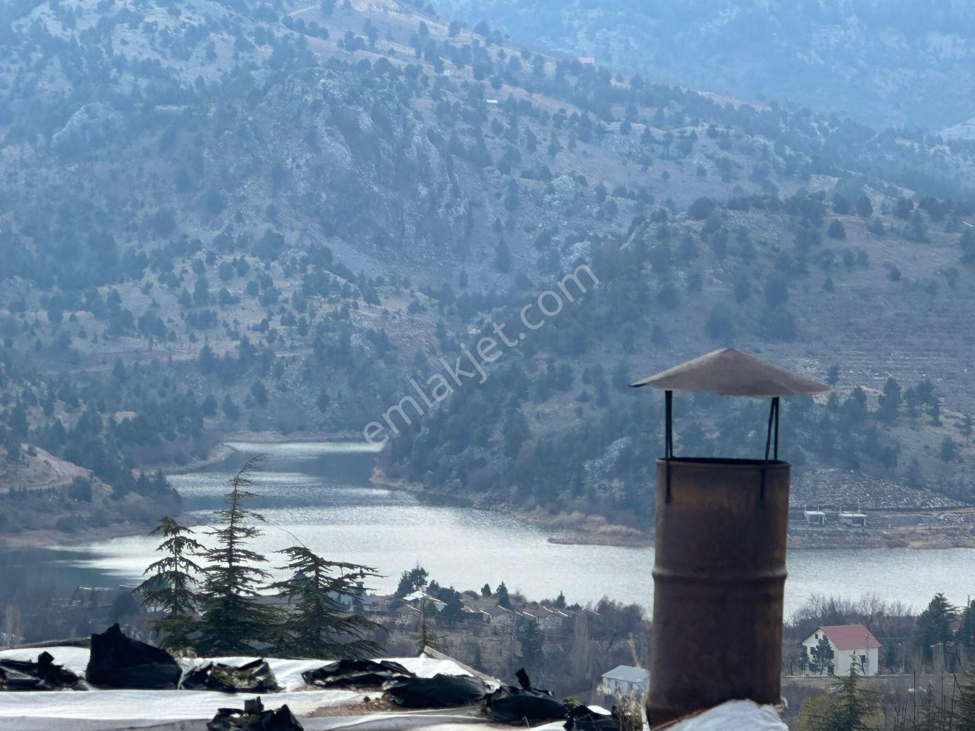 Mersin Toroslar Arslanköyde Göl Manzaralı Satılık Tarihi Taş Ev - Görsel 7