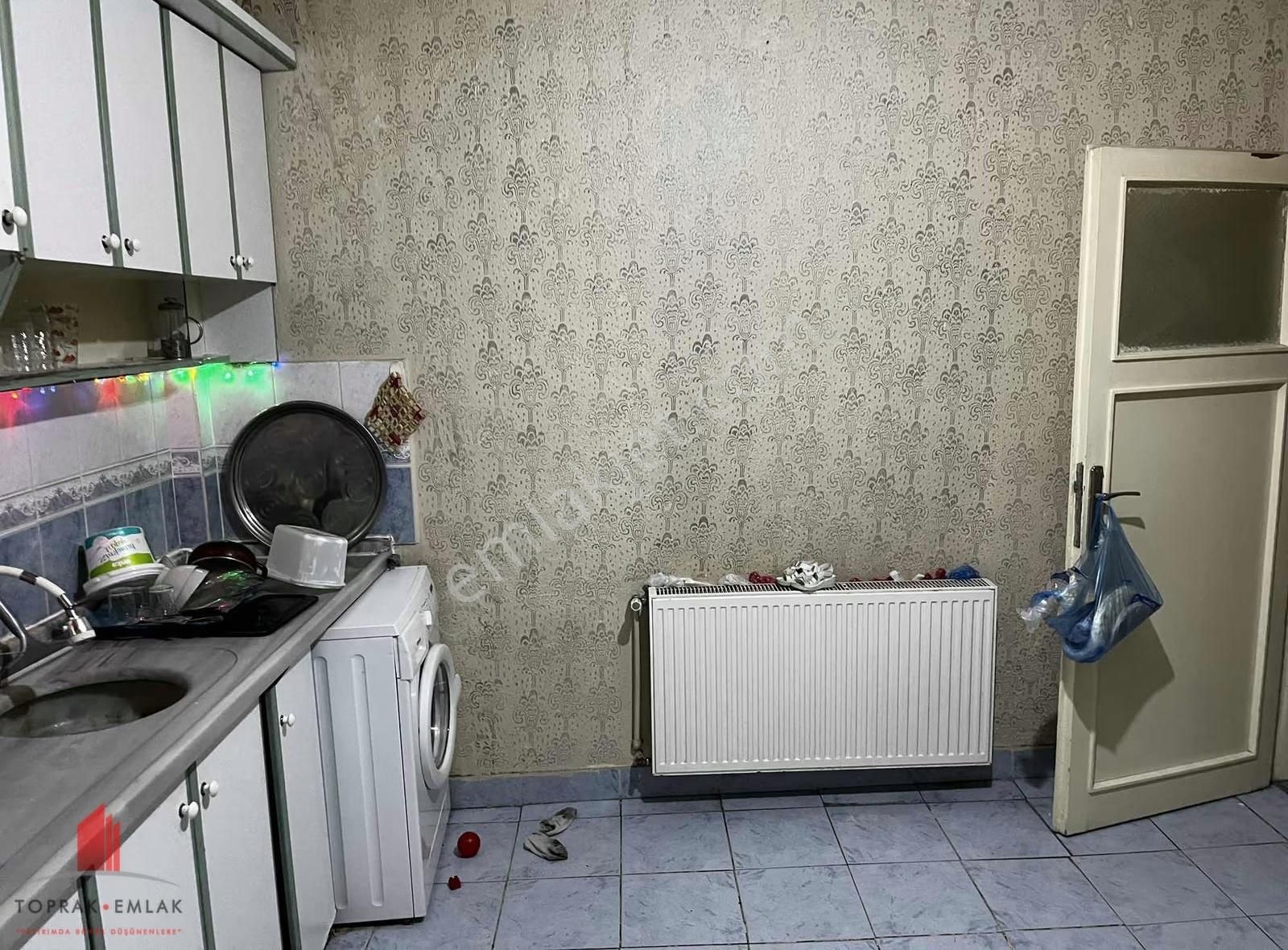 İhsaniyede Hesaplı Arakat 3+1 Satılık Daire - Görsel 6