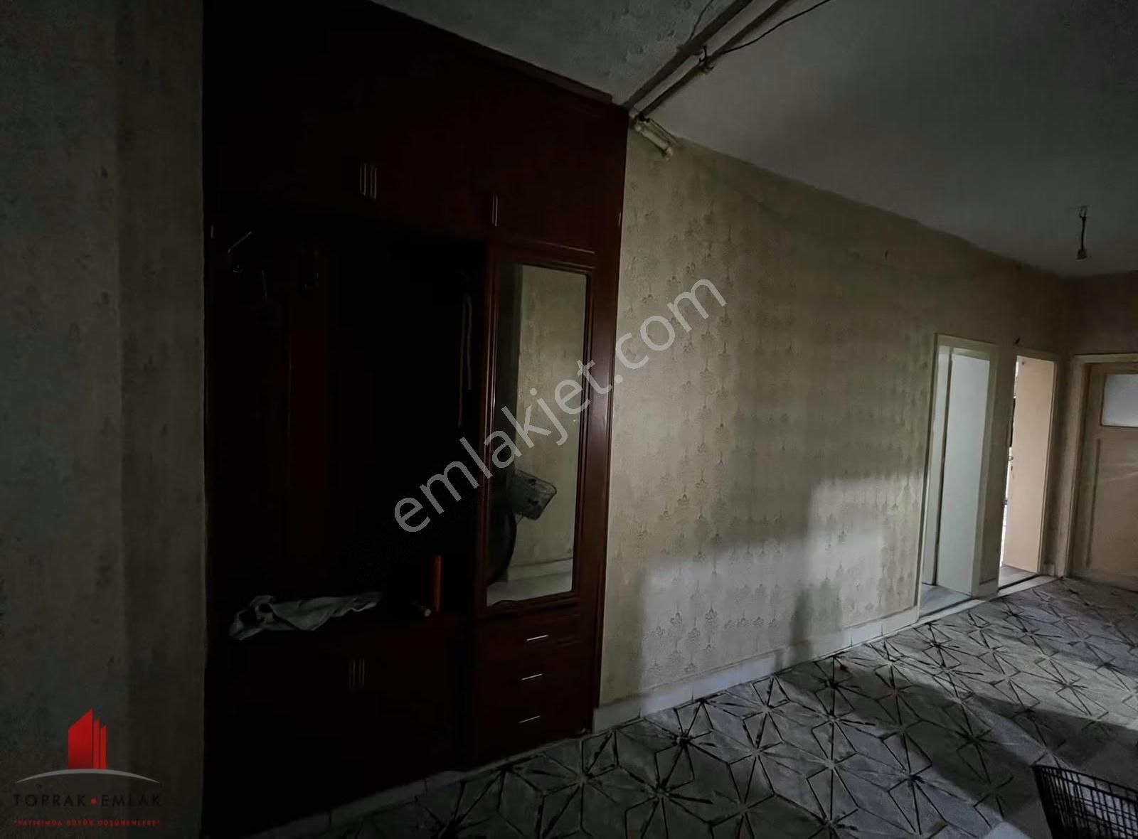 İhsaniyede Hesaplı Arakat 3+1 Satılık Daire - Görsel 14