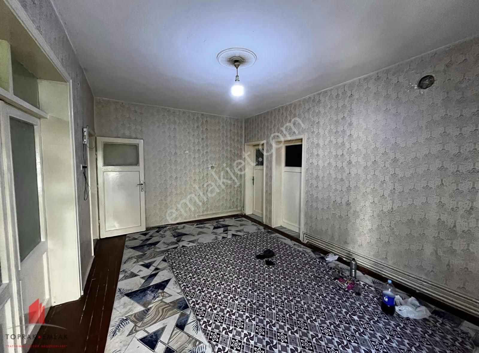 İhsaniyede Hesaplı Arakat 3+1 Satılık Daire - Görsel 2