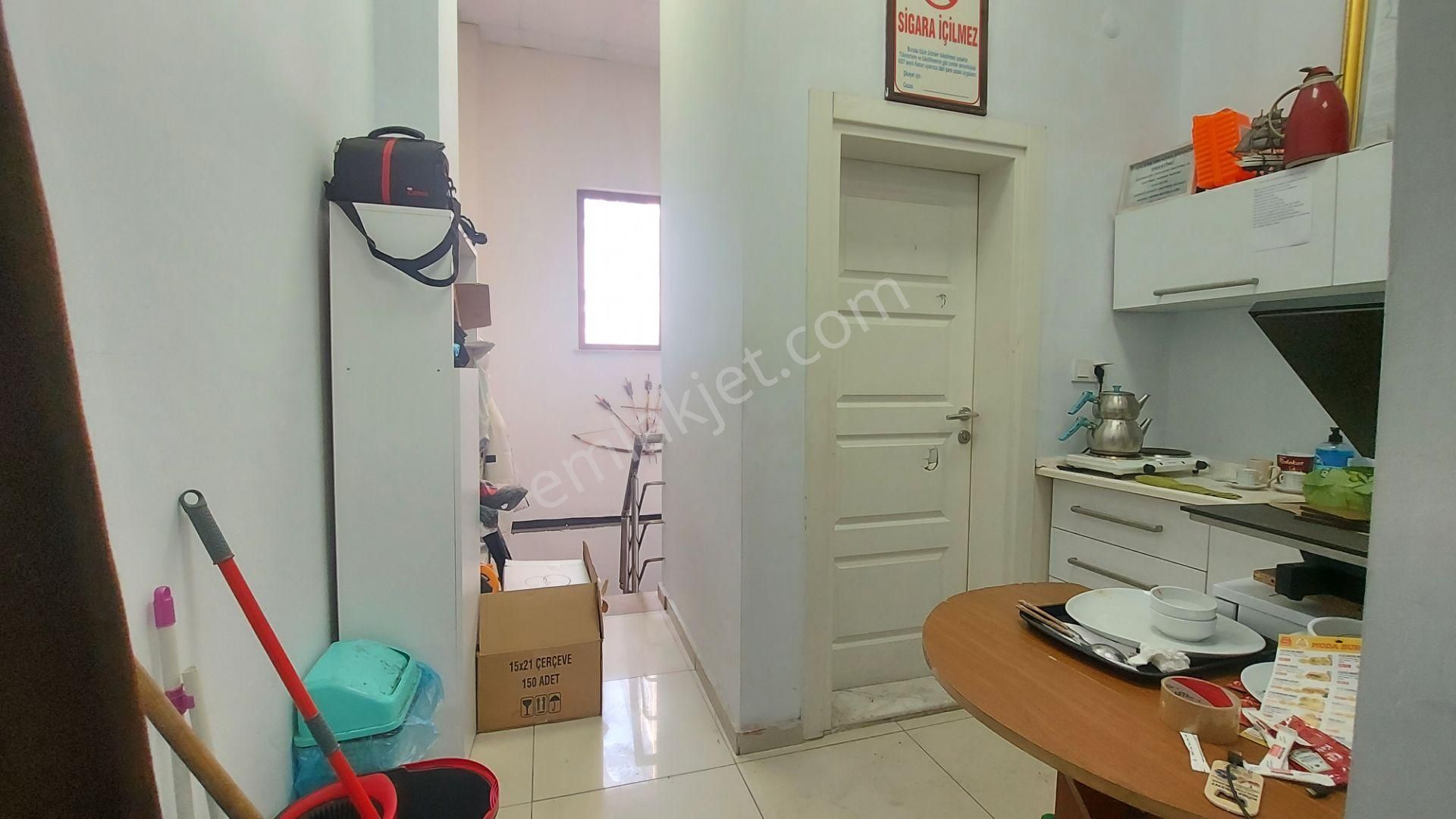 Körfezin Kalbinde Yatırım Fırsatı Merkezi Konum Satılık Dükkan - Görsel 11