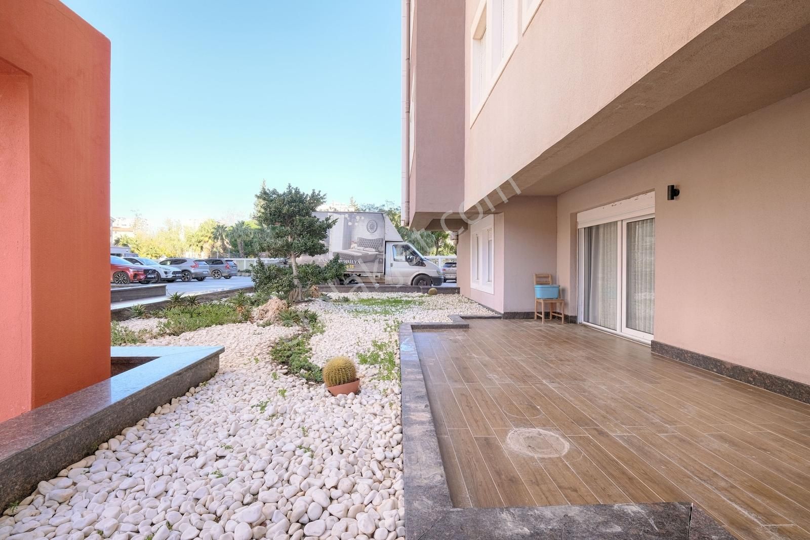 Çağrı Emlak'tan Phaselis Konutlarında Giriş Kat 1+1 Daire - Görsel 2