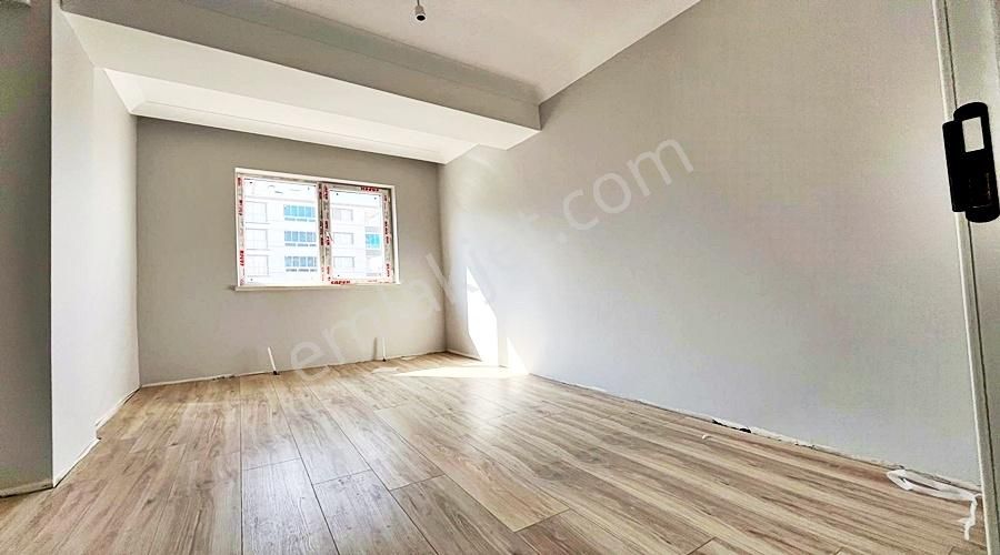 Yenikent Emlak'dan 3+1 Bölgenin En Kulanışlı Tren Durağı Dibinde - Görsel 20