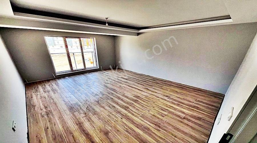 Yenikent Emlak'dan 3+1 Bölgenin En Kulanışlı Tren Durağı Dibinde - Görsel 37