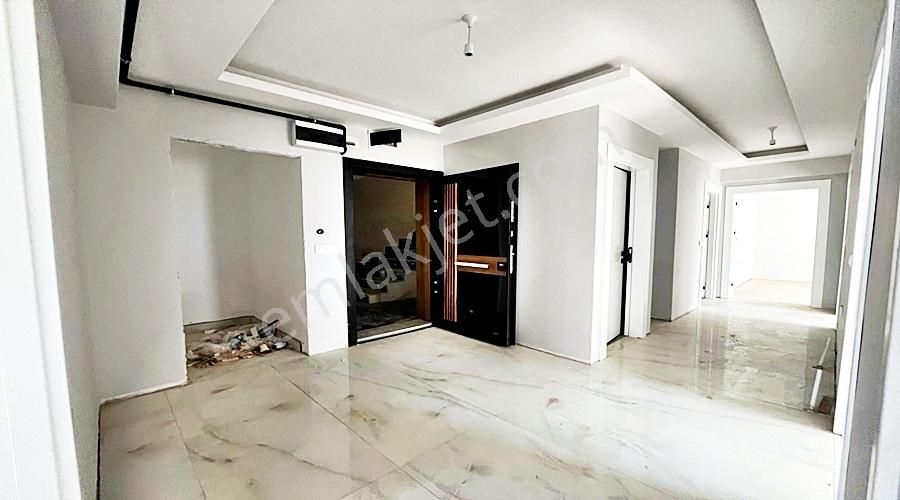 Yenikent Emlak'dan 3+1 Bölgenin En Kulanışlı Tren Durağı Dibinde - Görsel 33