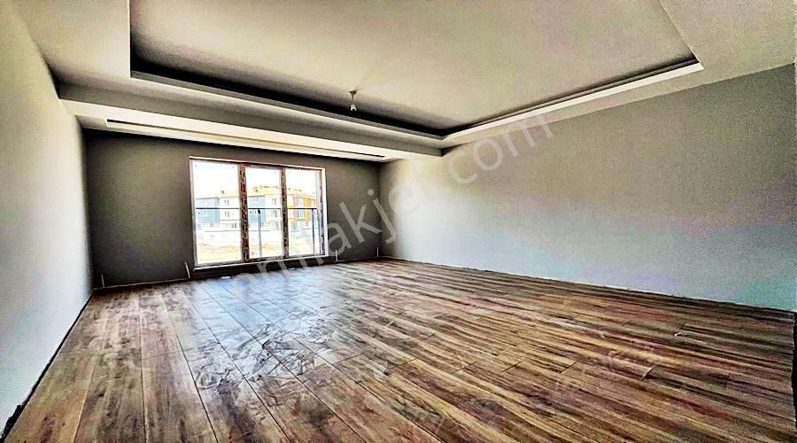 Yenikent Emlak'dan 3+1 Bölgenin En Kulanışlı Tren Durağı Dibinde - Görsel 30