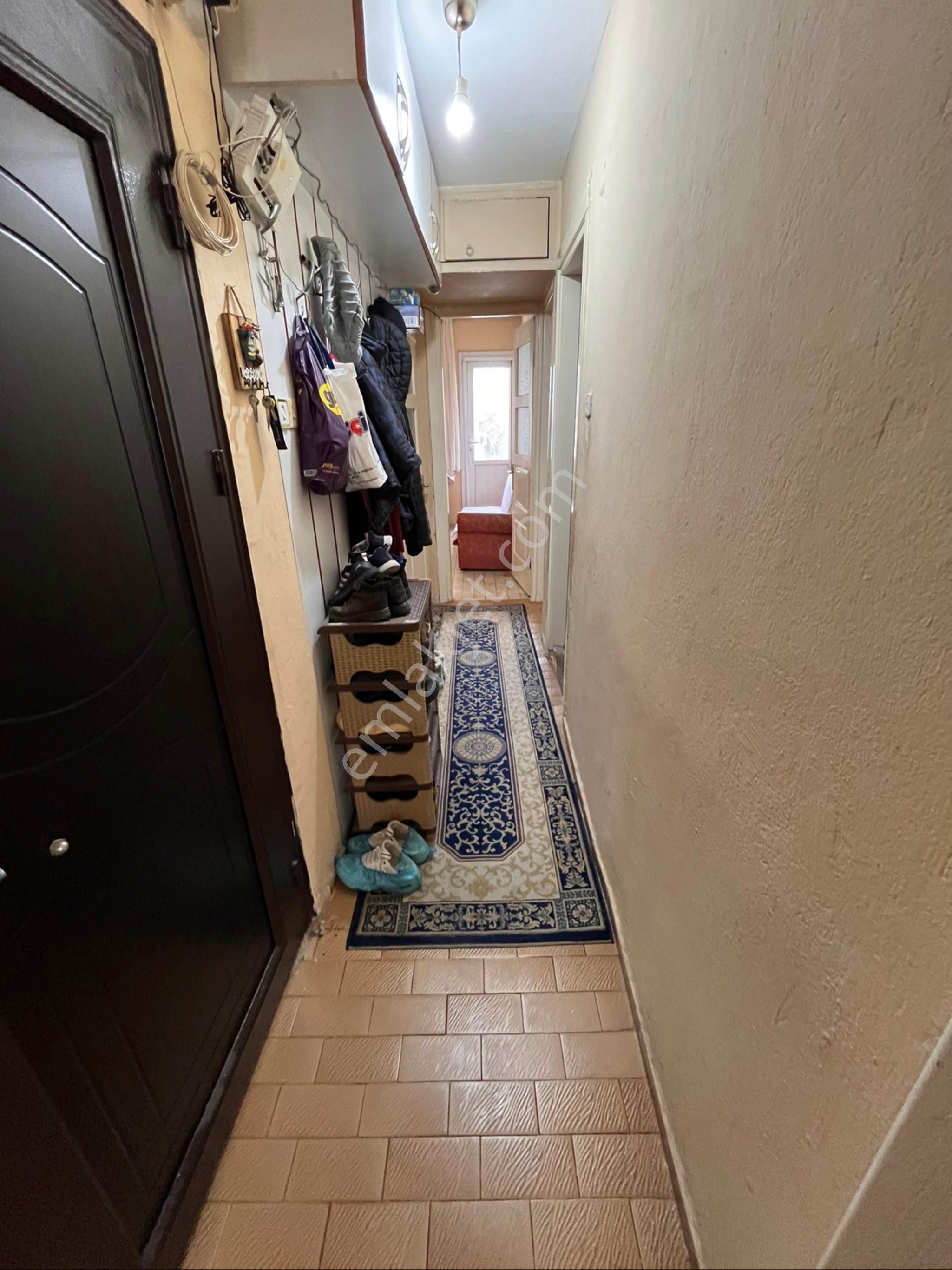 Halilrıfatpaşa Caddede Metro Yürüme Mesafesinde 2+1 Arakat Çift Cepeli - Görsel 8