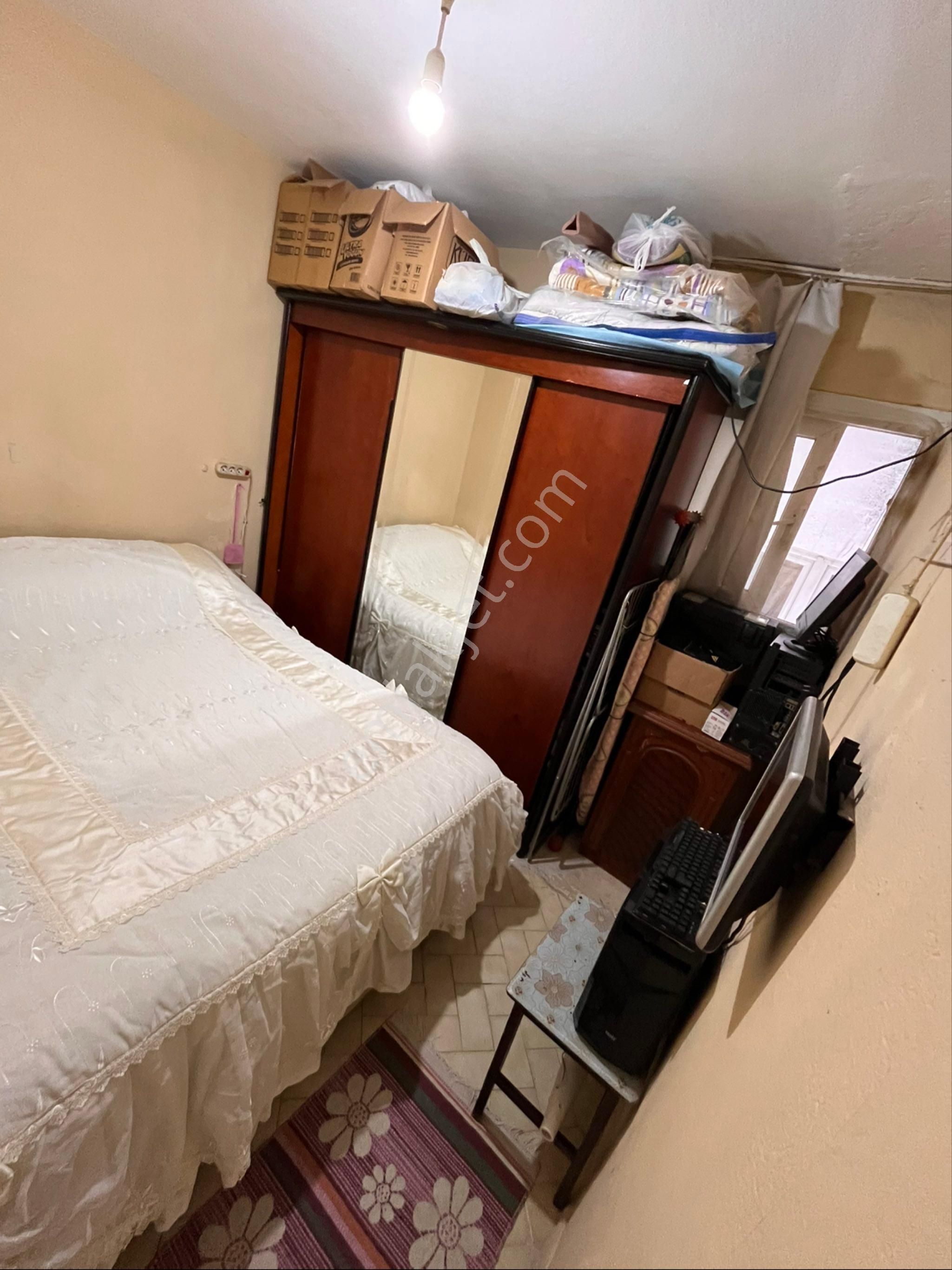 Halilrıfatpaşa Caddede Metro Yürüme Mesafesinde 2+1 Arakat Çift Cepeli - Görsel 17