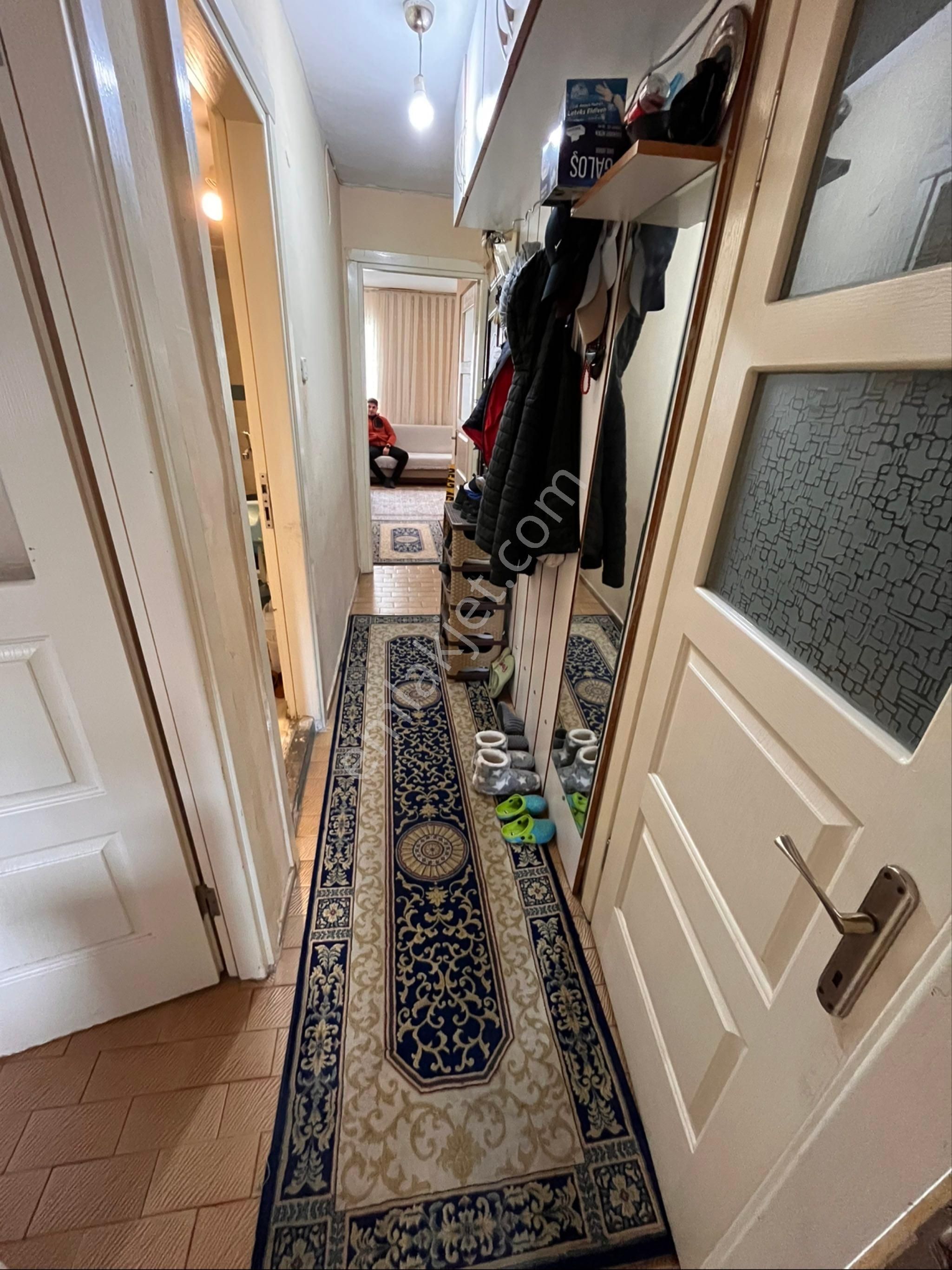 Halilrıfatpaşa Caddede Metro Yürüme Mesafesinde 2+1 Arakat Çift Cepeli - Görsel 10