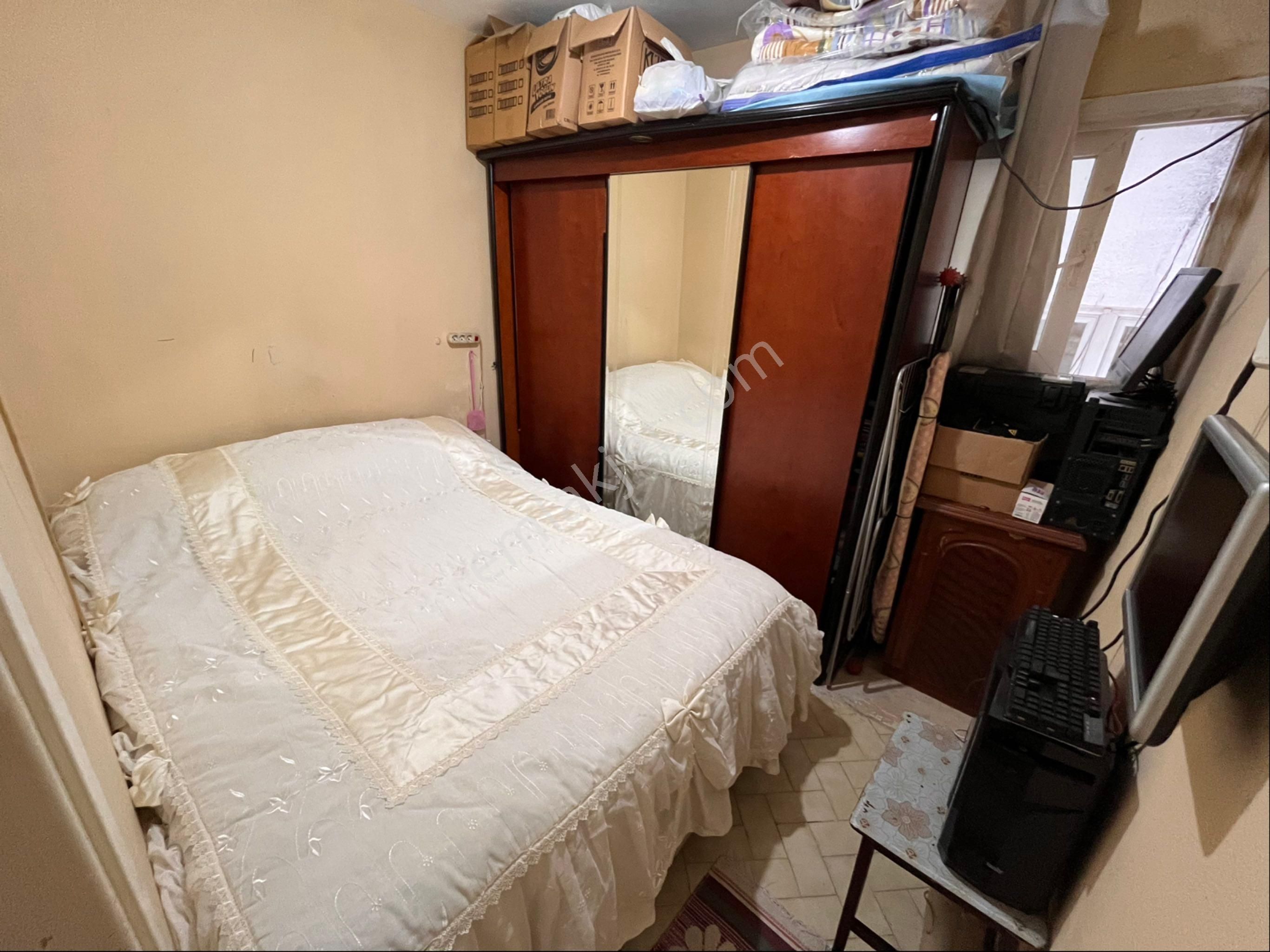 Halilrıfatpaşa Caddede Metro Yürüme Mesafesinde 2+1 Arakat Çift Cepeli - Görsel 19