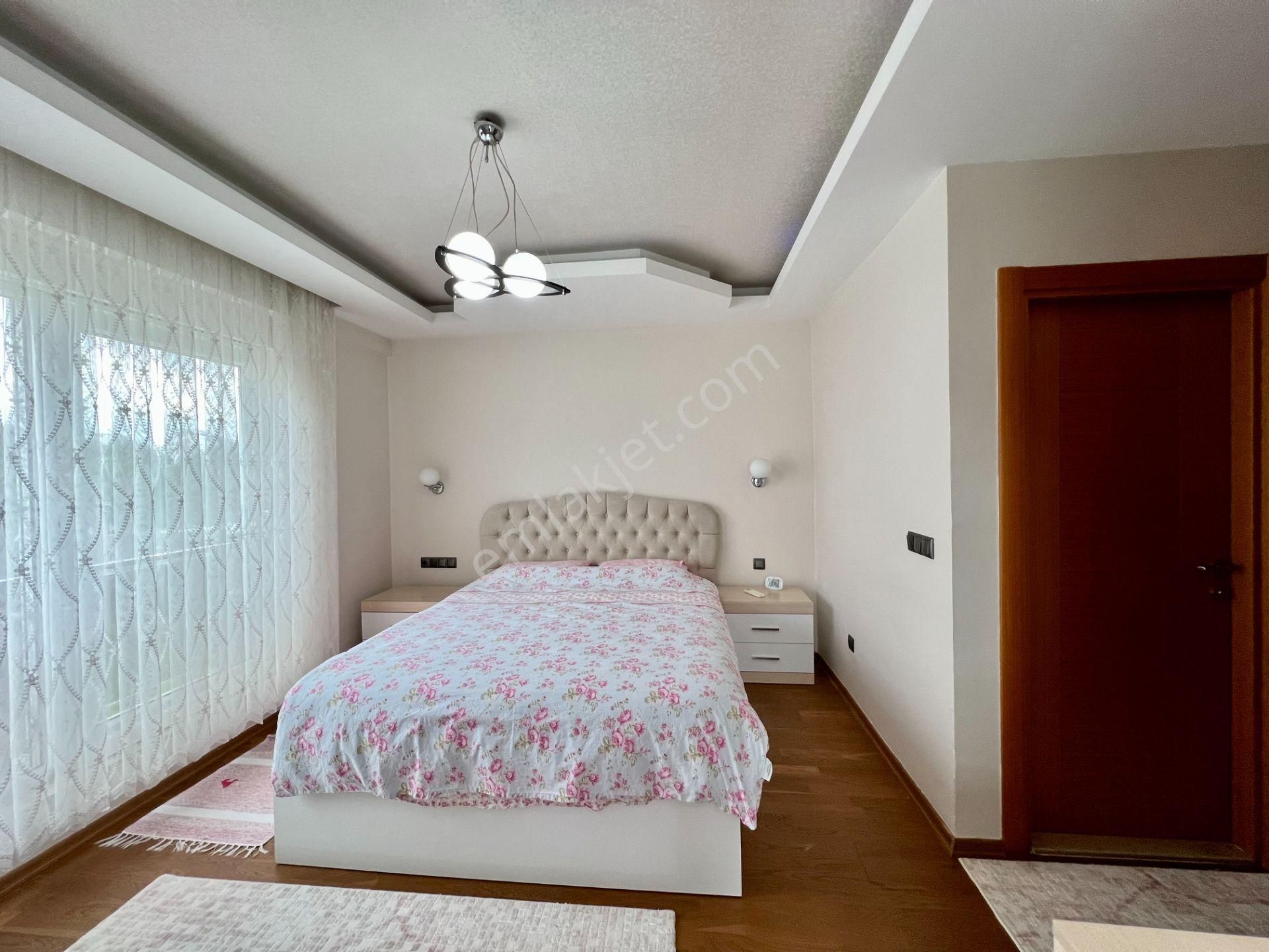 Havuzlu Sitede Geniş 2+1, Eşyalı, Ayrı Mutfaklı, Giyinme Odalı - Görsel 19