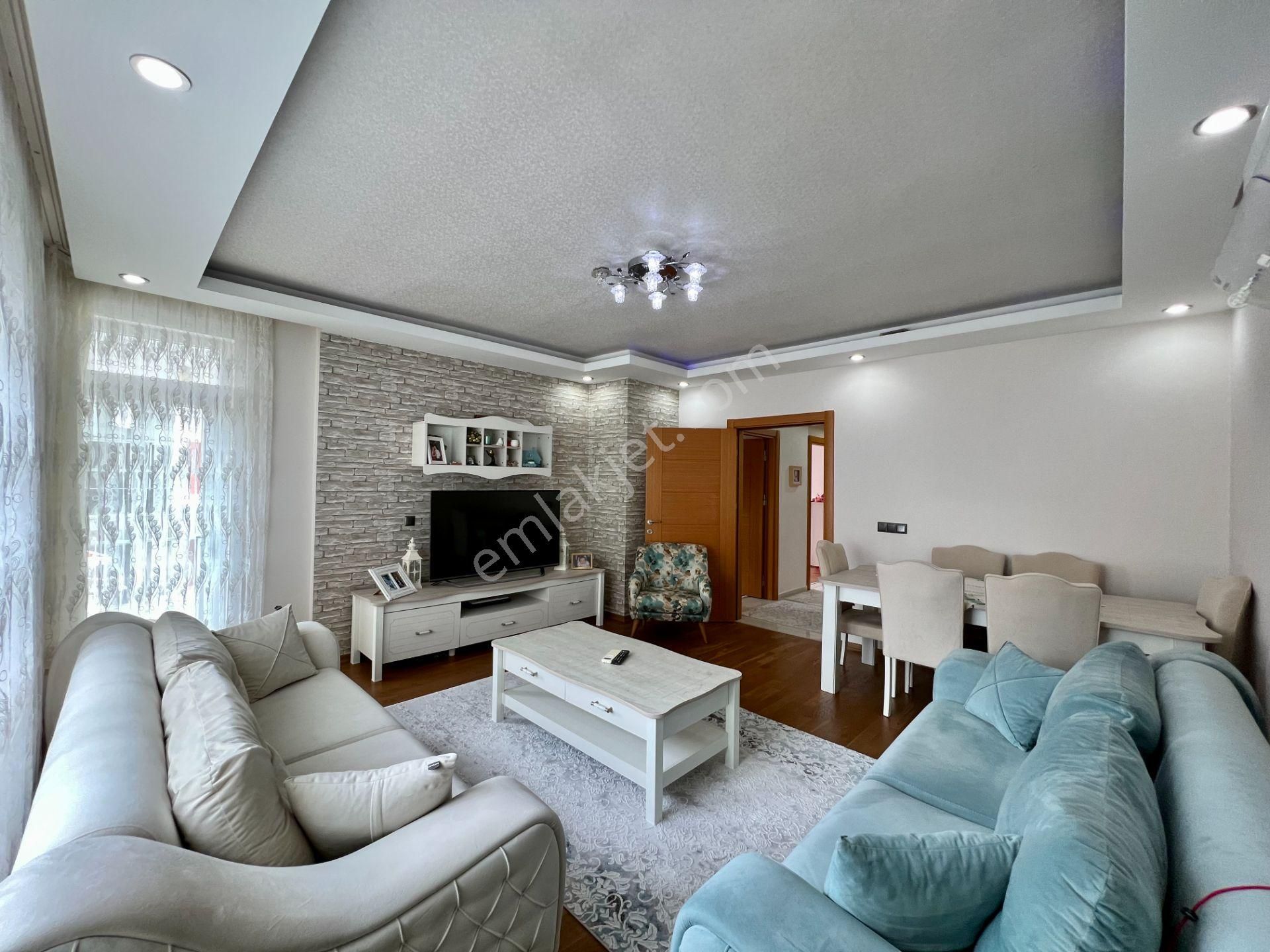 Havuzlu Sitede Geniş 2+1, Eşyalı, Ayrı Mutfaklı, Giyinme Odalı - Görsel 2