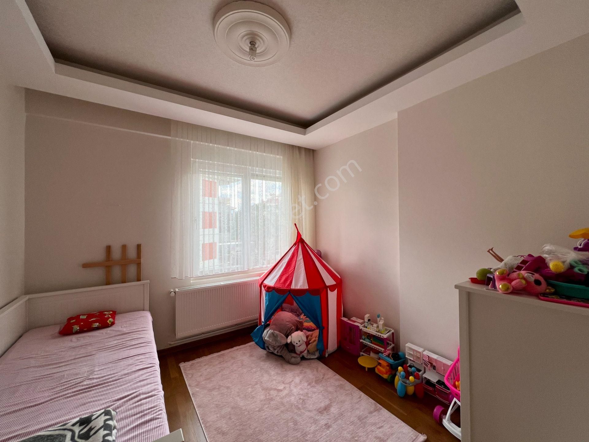 Havuzlu Sitede Geniş 2+1, Eşyalı, Ayrı Mutfaklı, Giyinme Odalı - Görsel 16